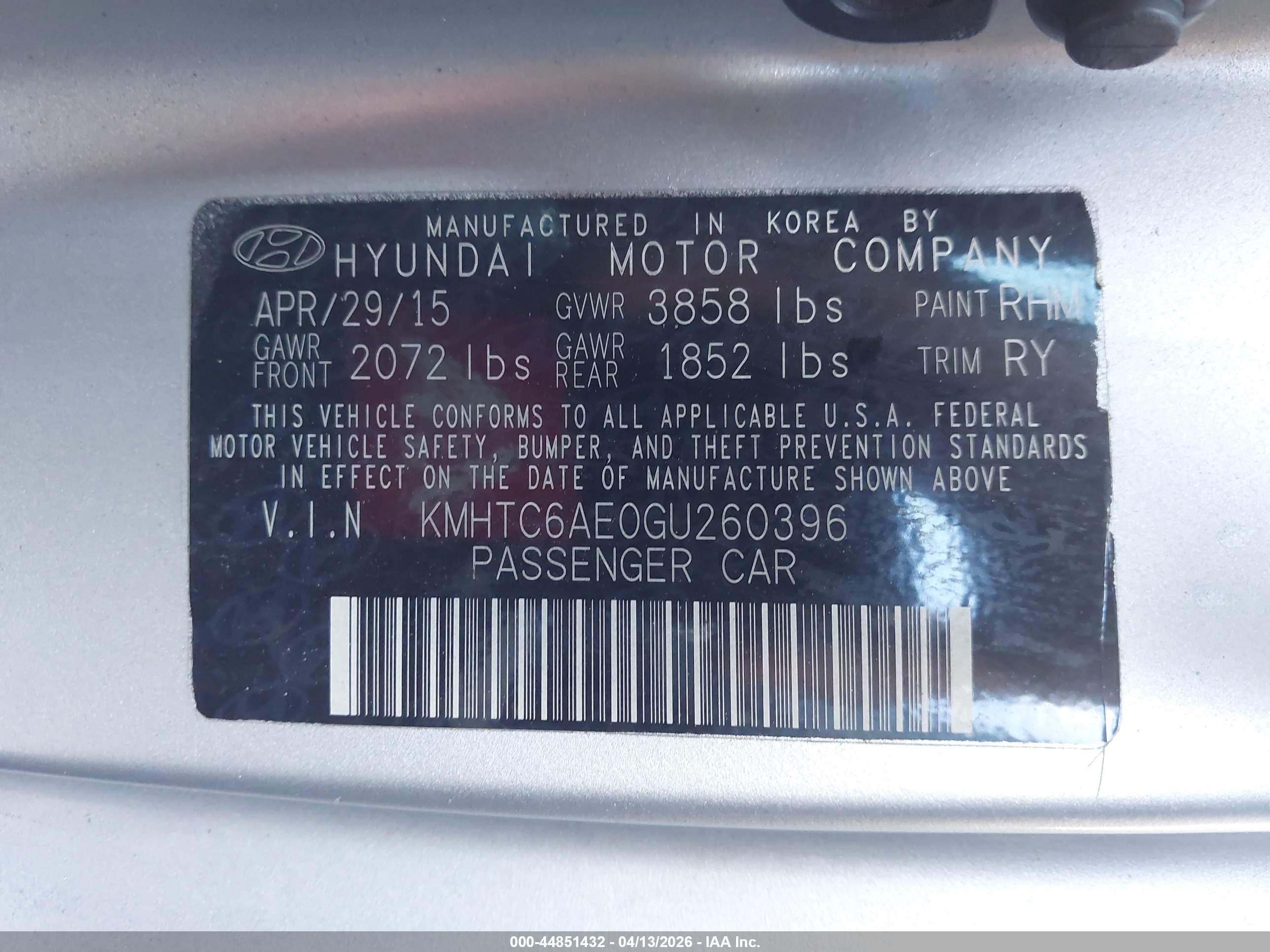HYUNDAI VELOSTER image 9