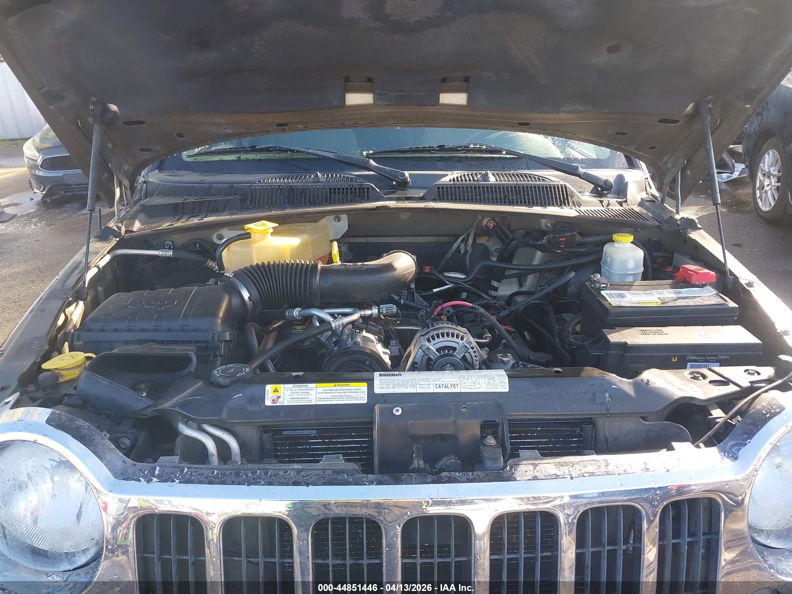JEEP LIBERTY image 10
