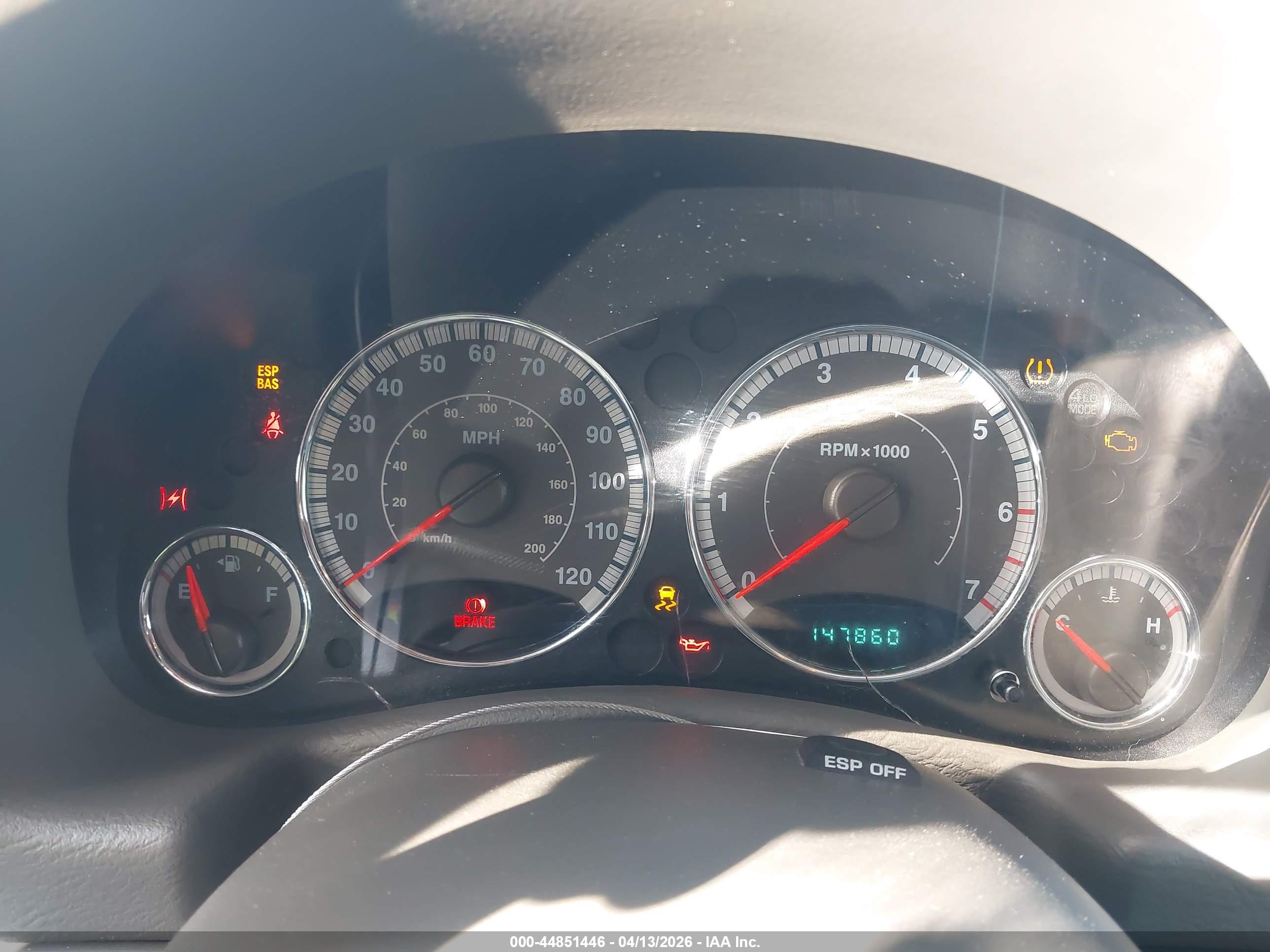 JEEP LIBERTY image 7