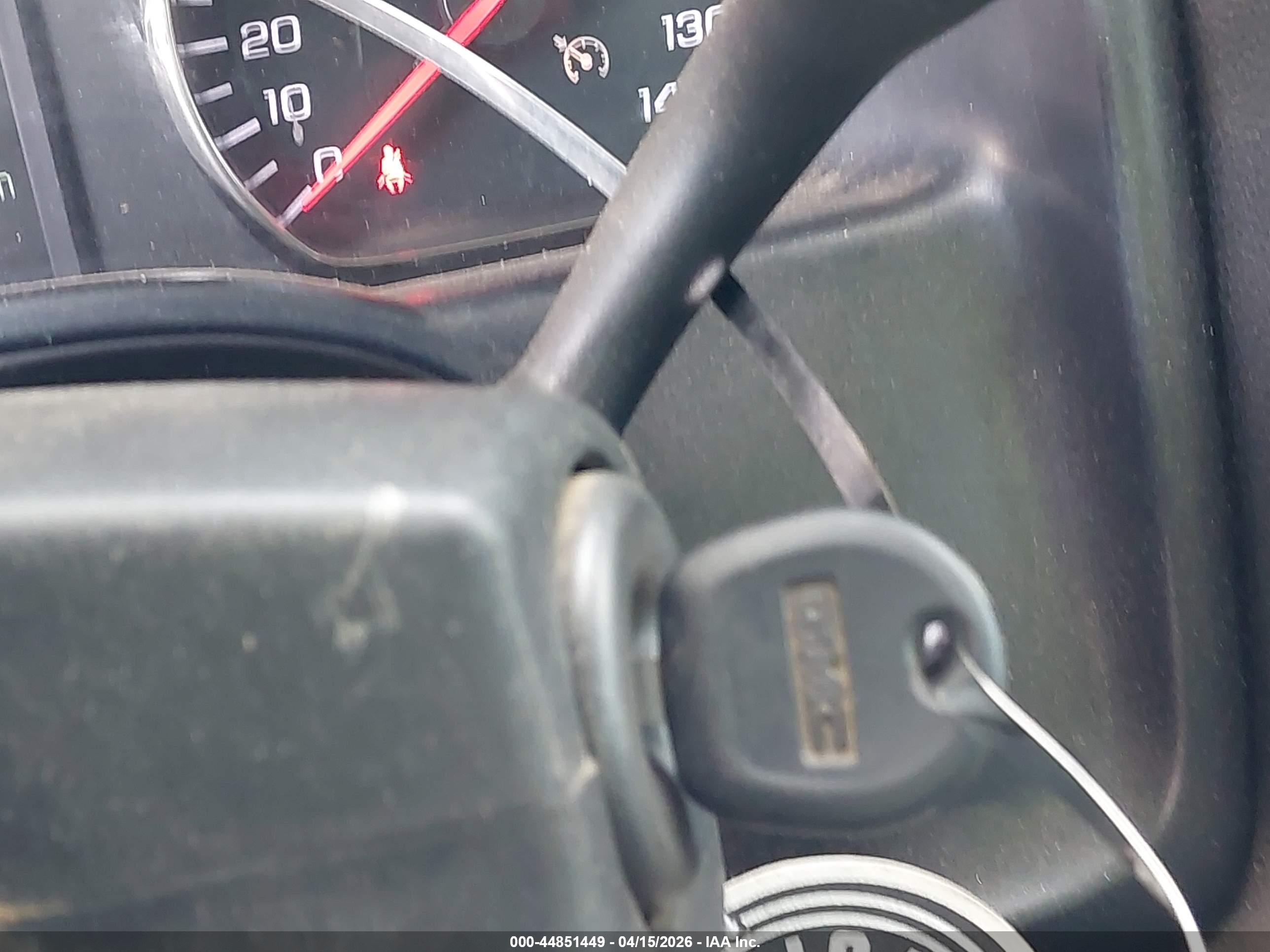 GMC SIERRA image 11