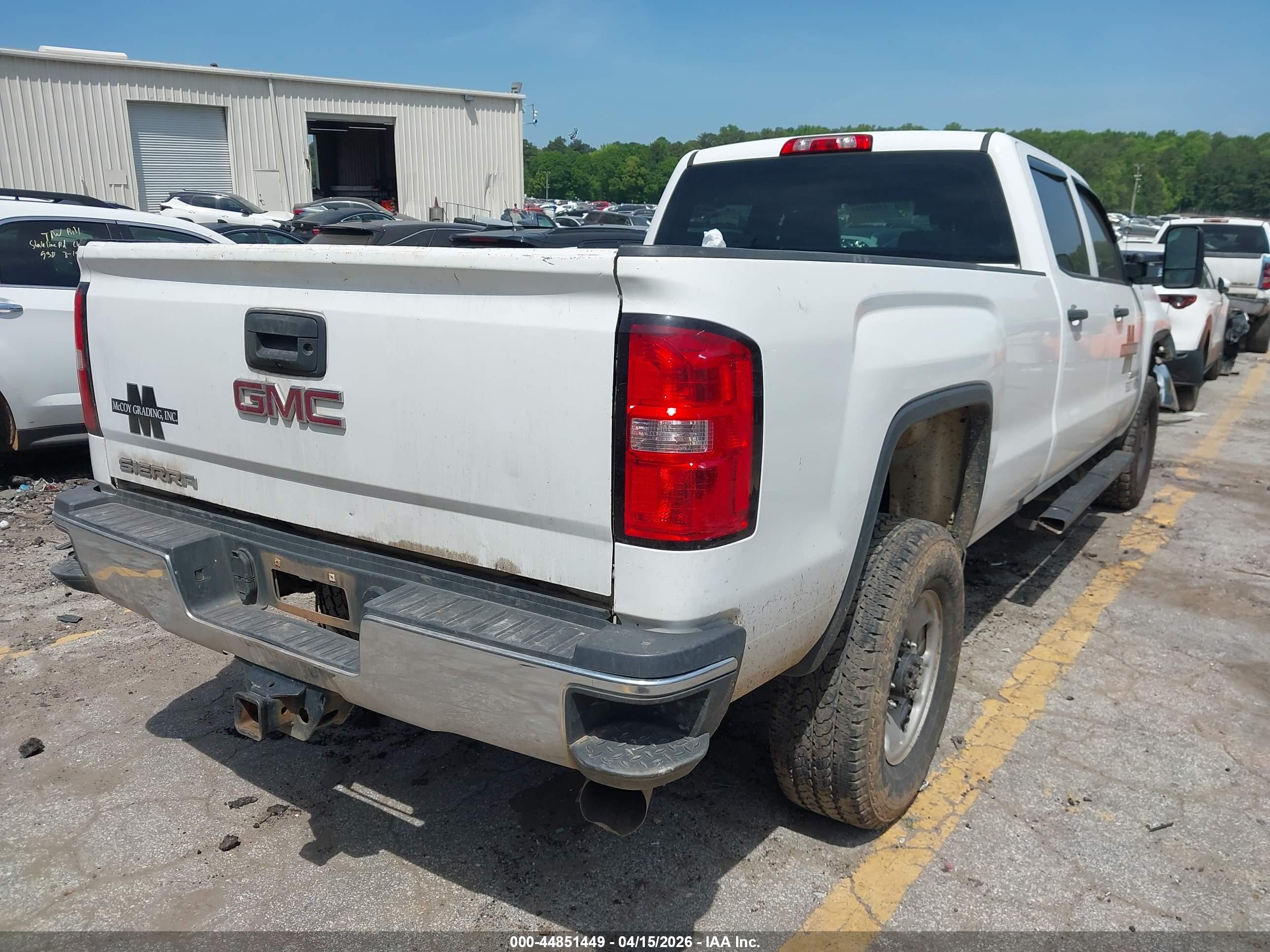 GMC SIERRA image 4