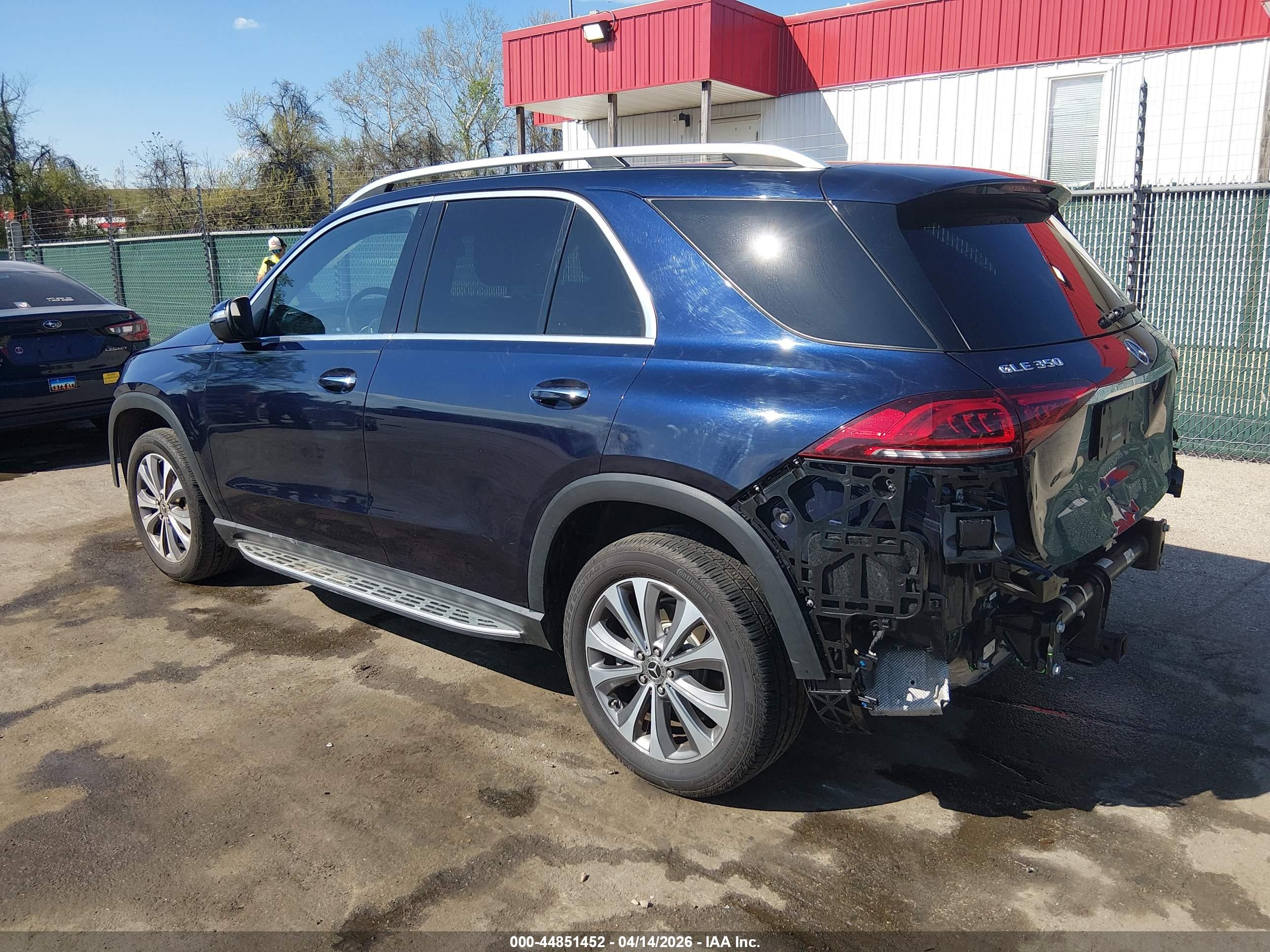 MERCEDES-BENZ GLE image 3