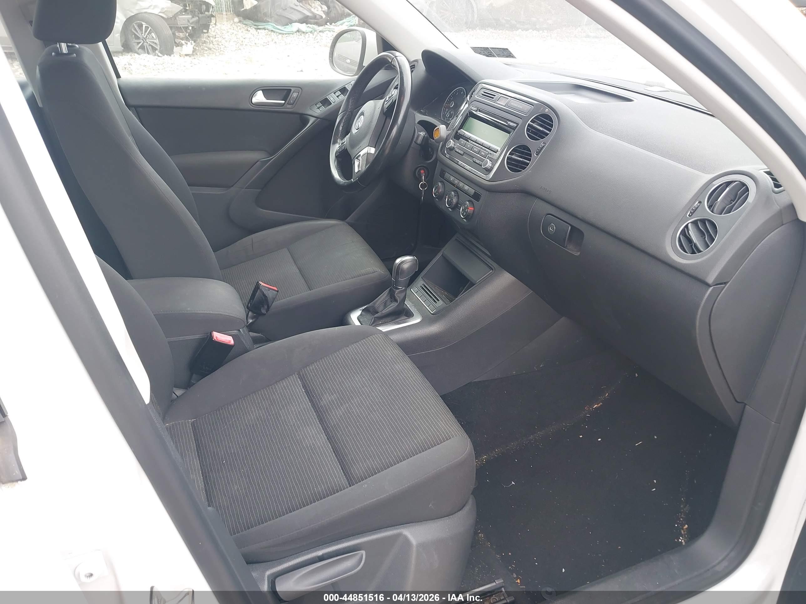 VOLKSWAGEN TIGUAN image 5