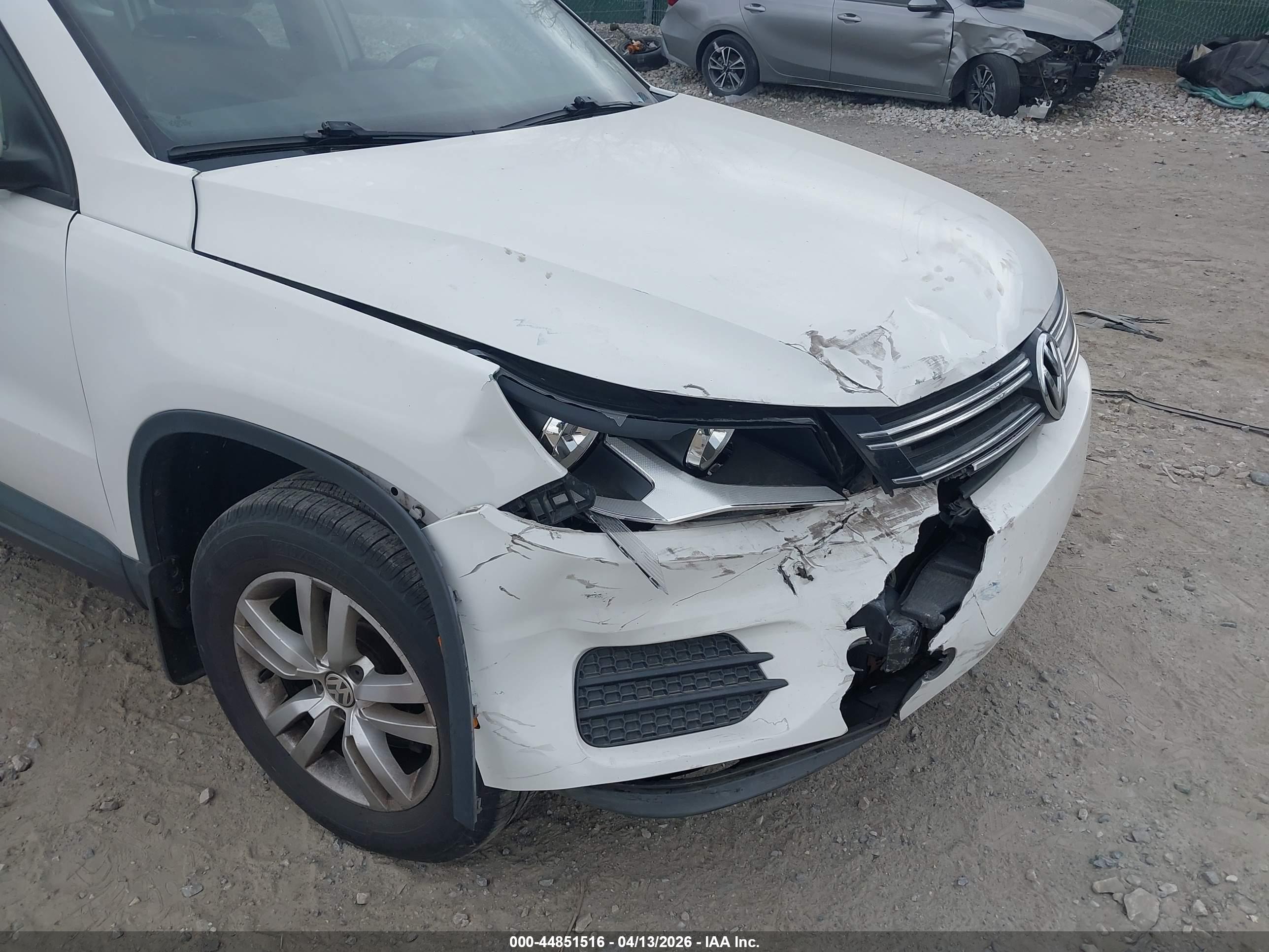 VOLKSWAGEN TIGUAN image 6