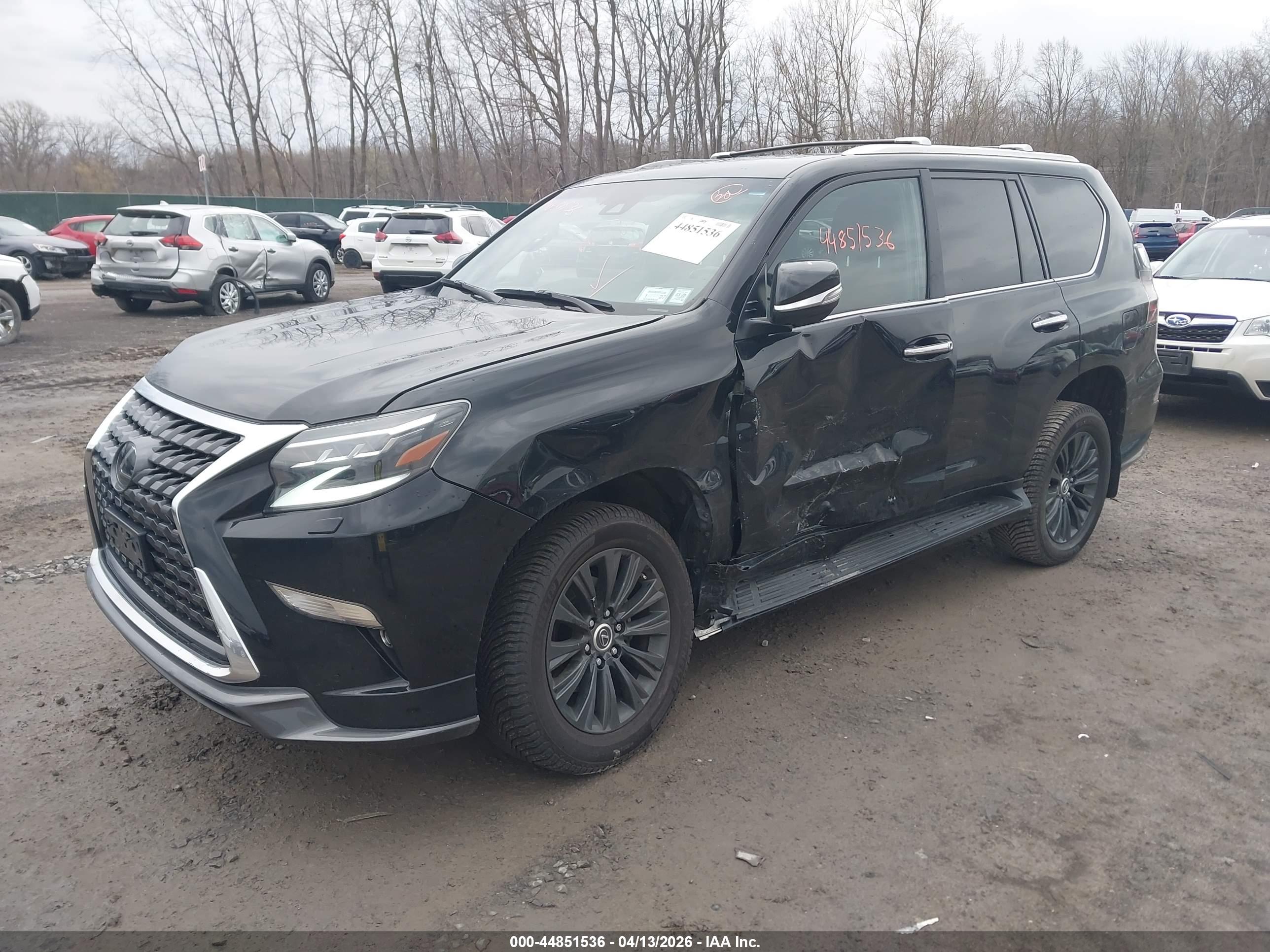 LEXUS GX image 2