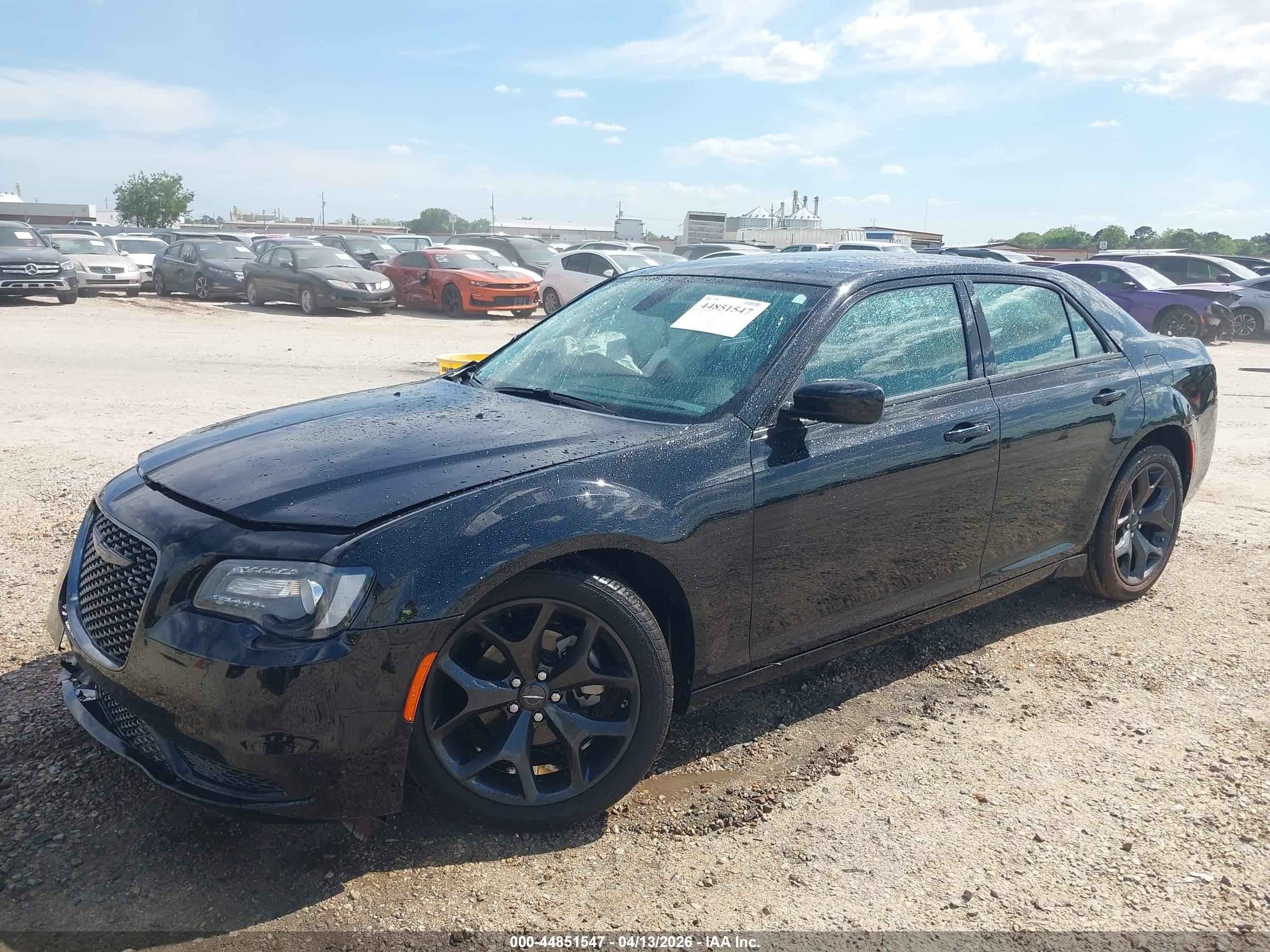 CHRYSLER 300 image 2