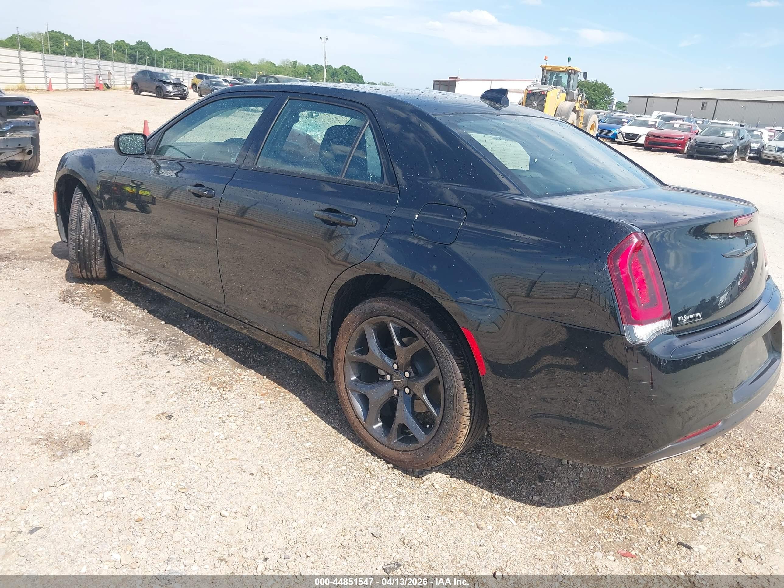 CHRYSLER 300 image 3