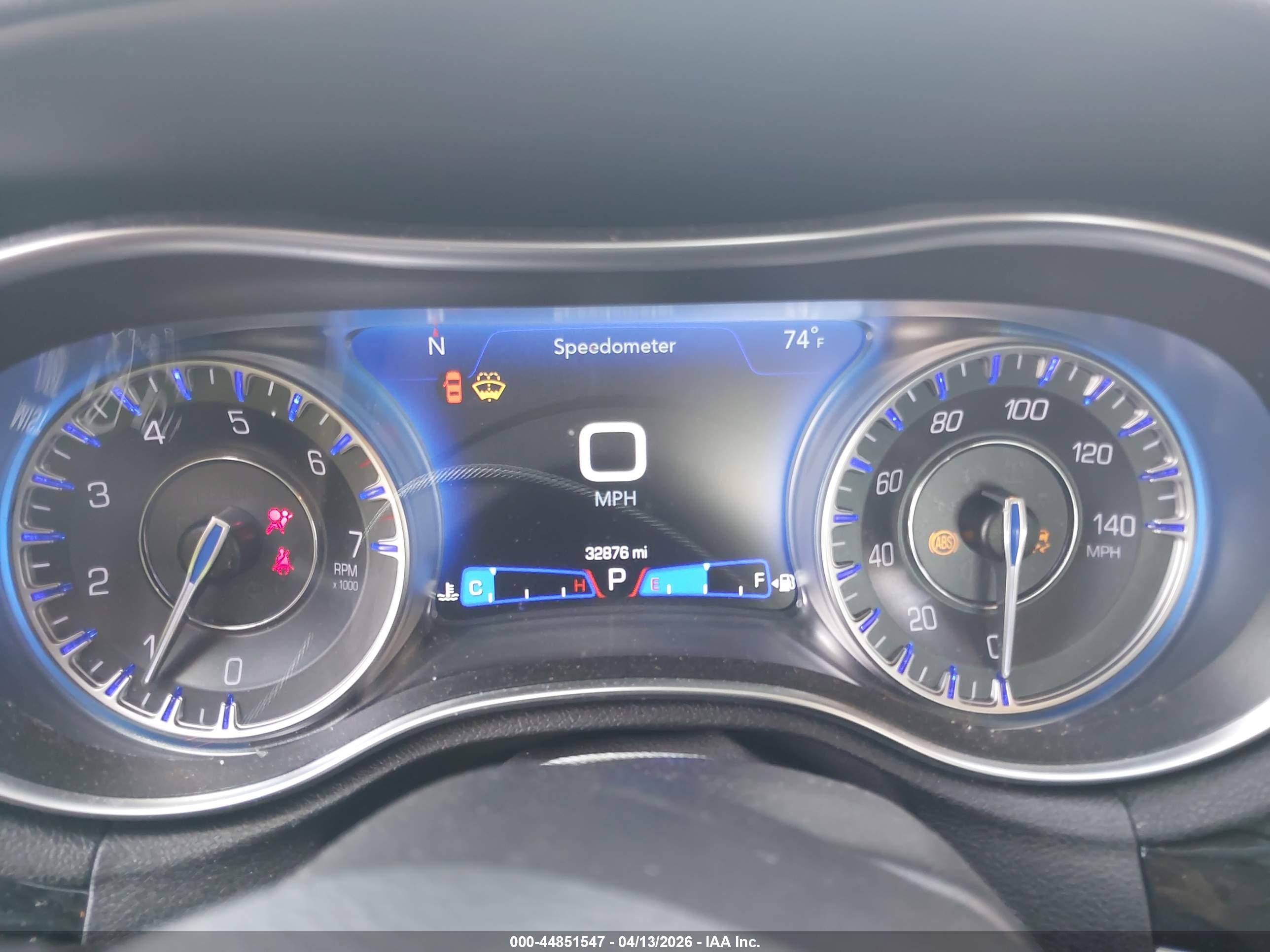 CHRYSLER 300 image 7