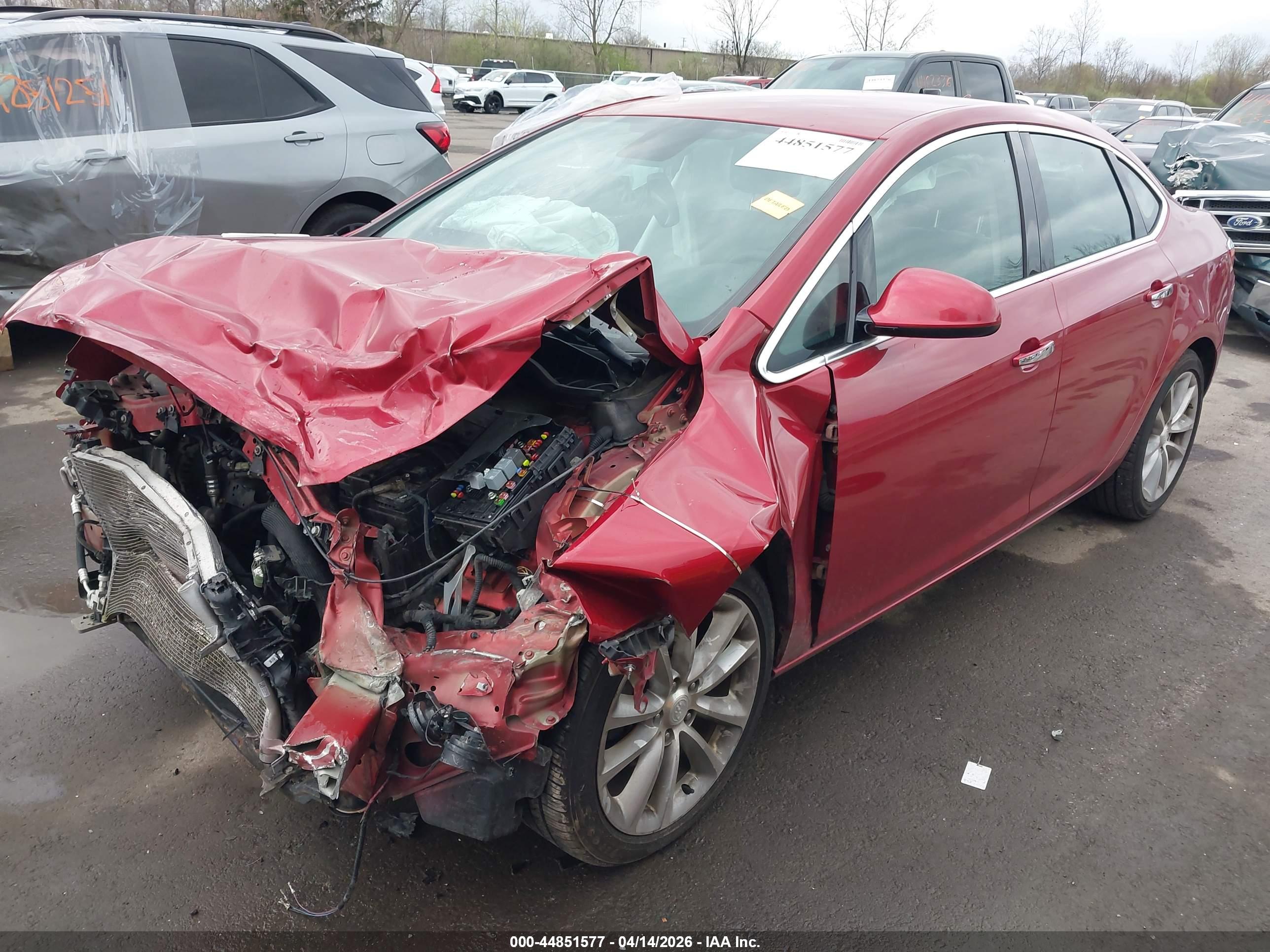 BUICK VERANO image 2