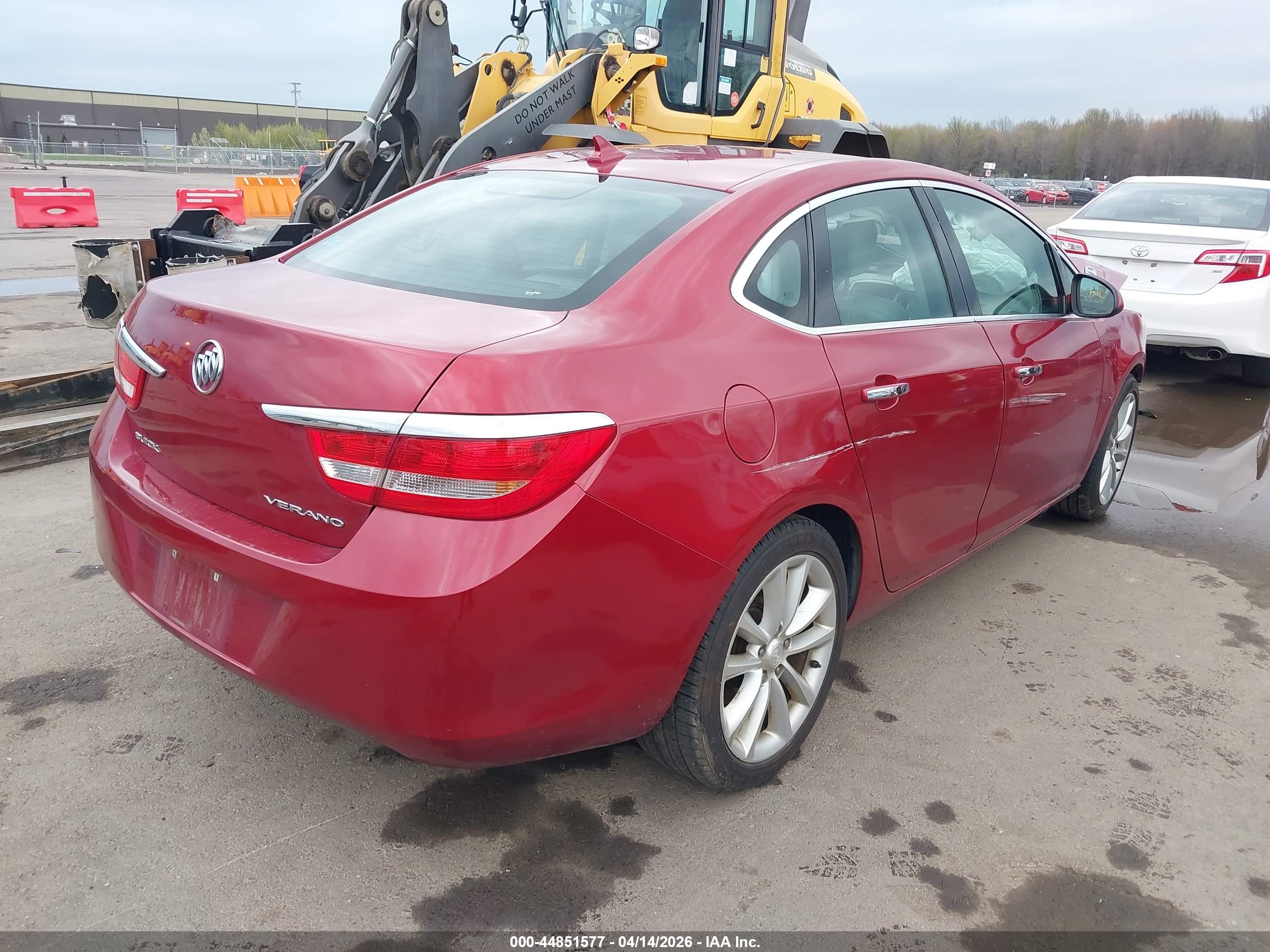 BUICK VERANO image 4