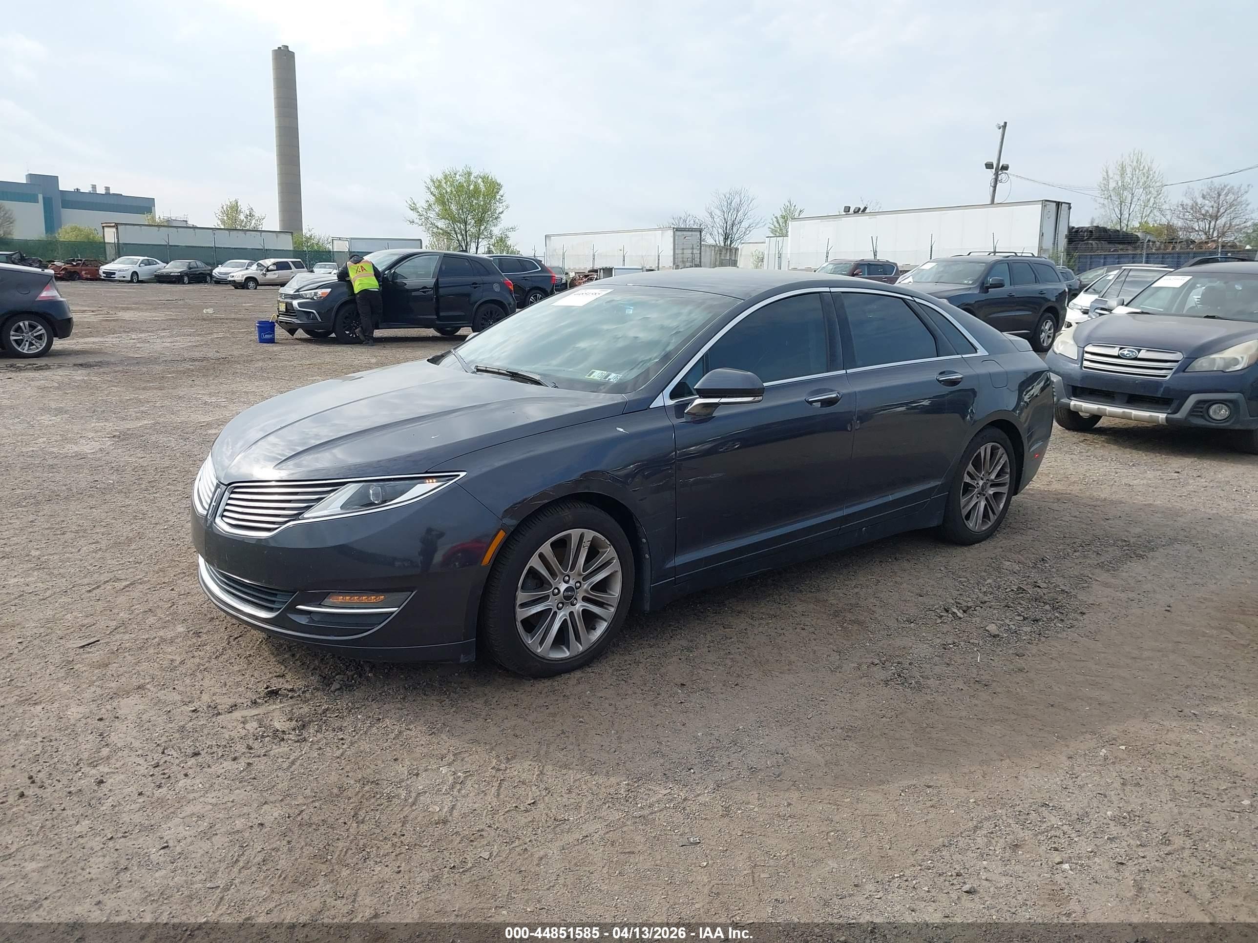 LINCOLN MKZ image 2