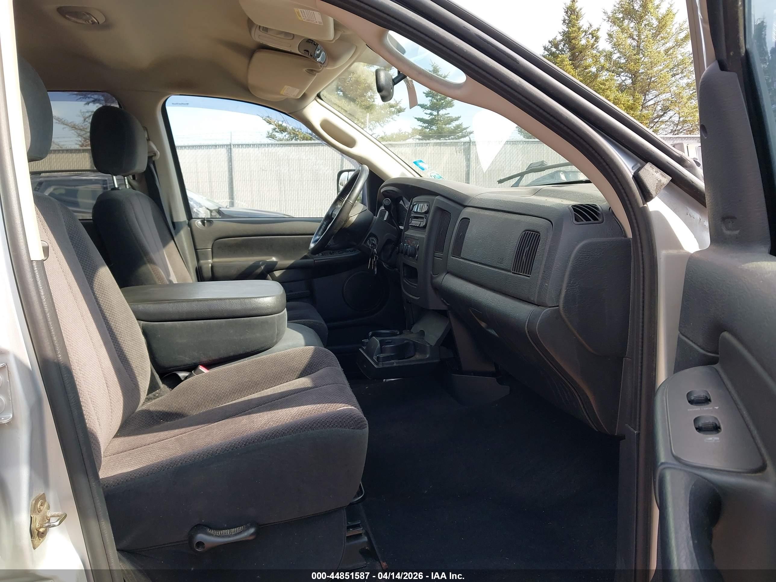 DODGE RAM image 5