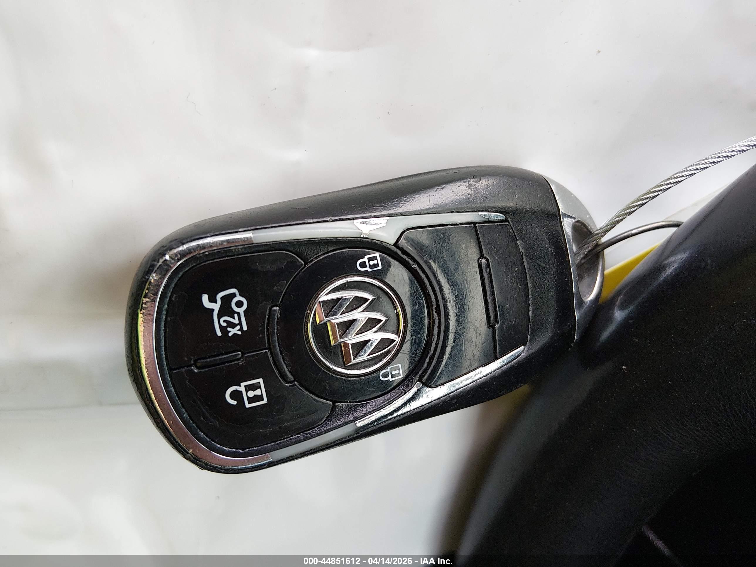 BUICK LACROSSE image 11