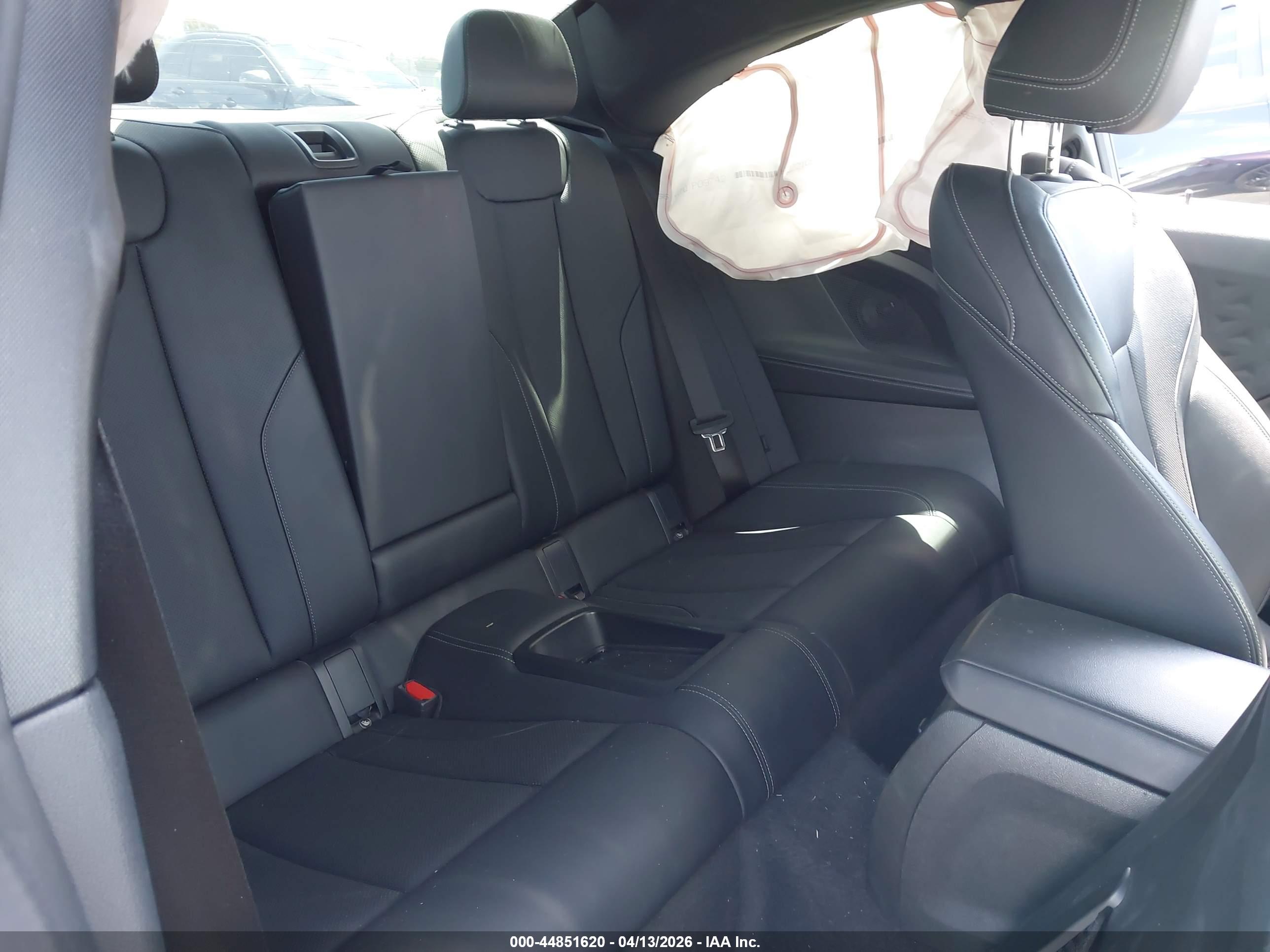BMW 230 image 8