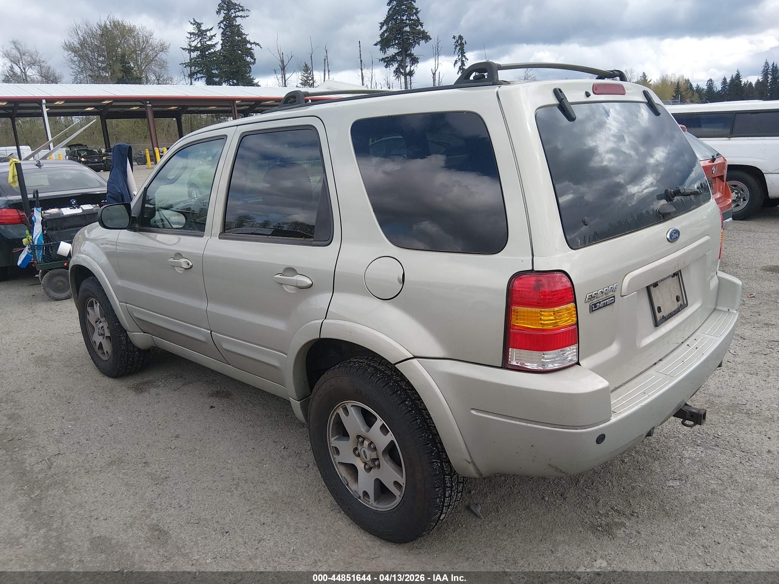 FORD ESCAPE image 3