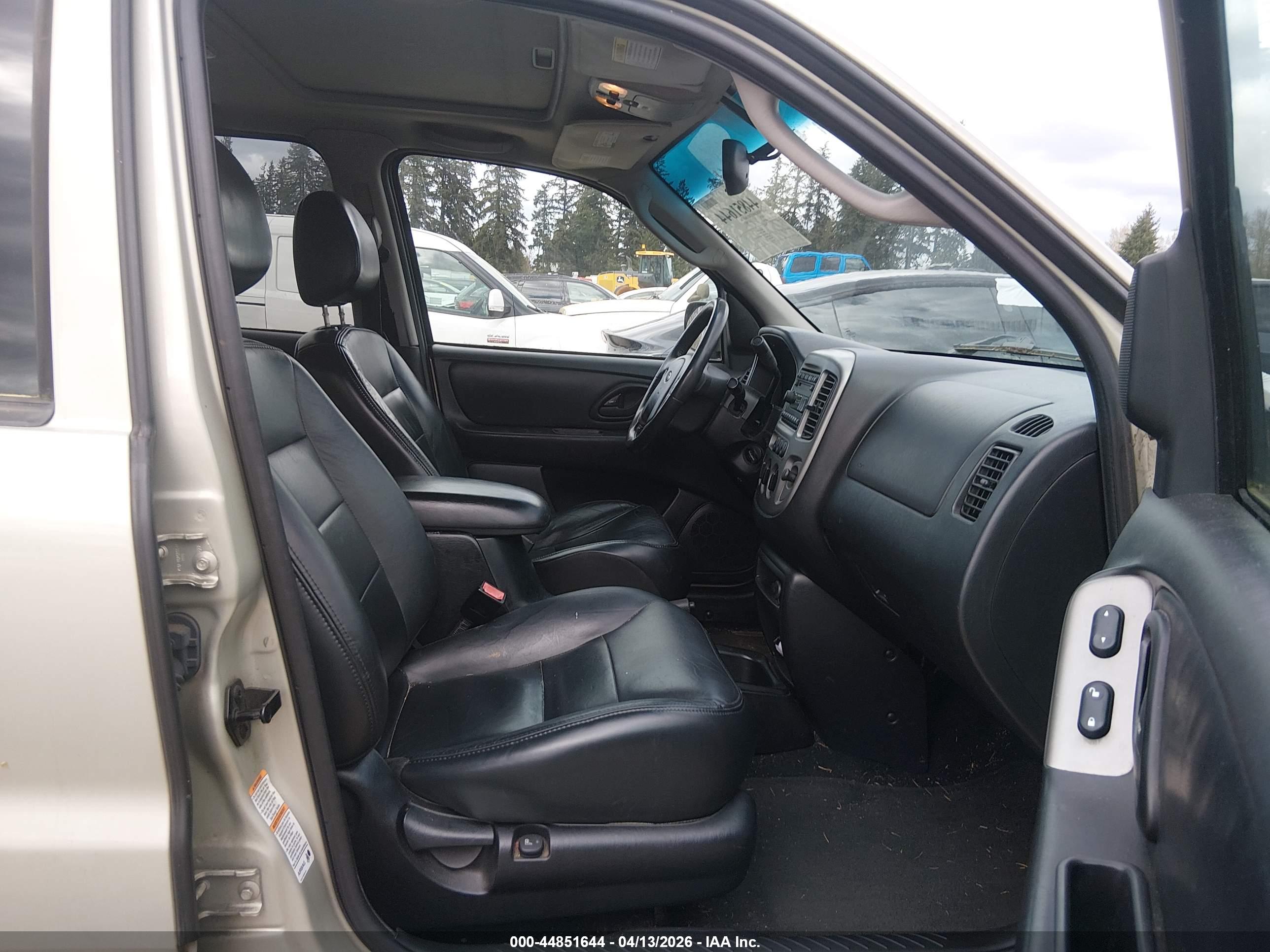 FORD ESCAPE image 5