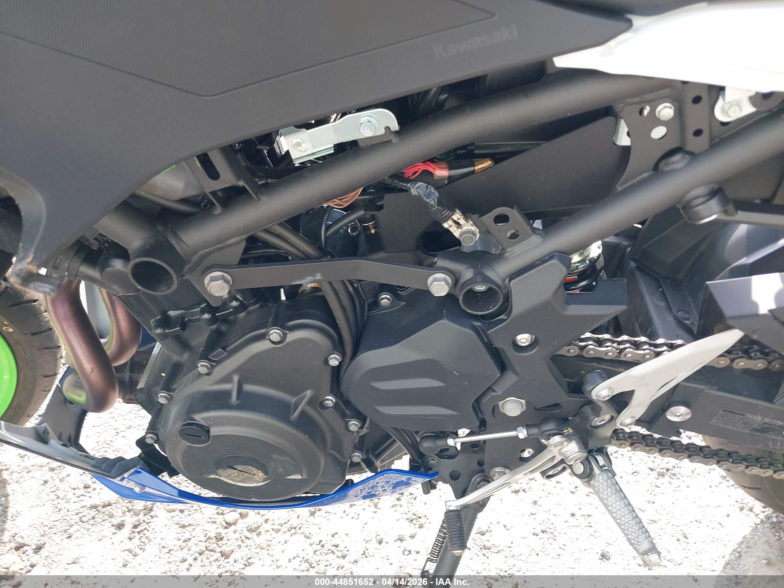 KAWASAKI EX500 image 9