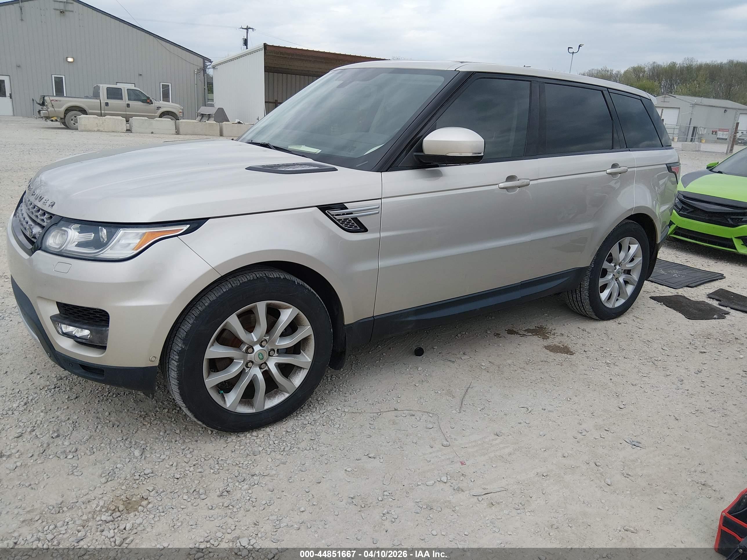 LAND ROVER image 2