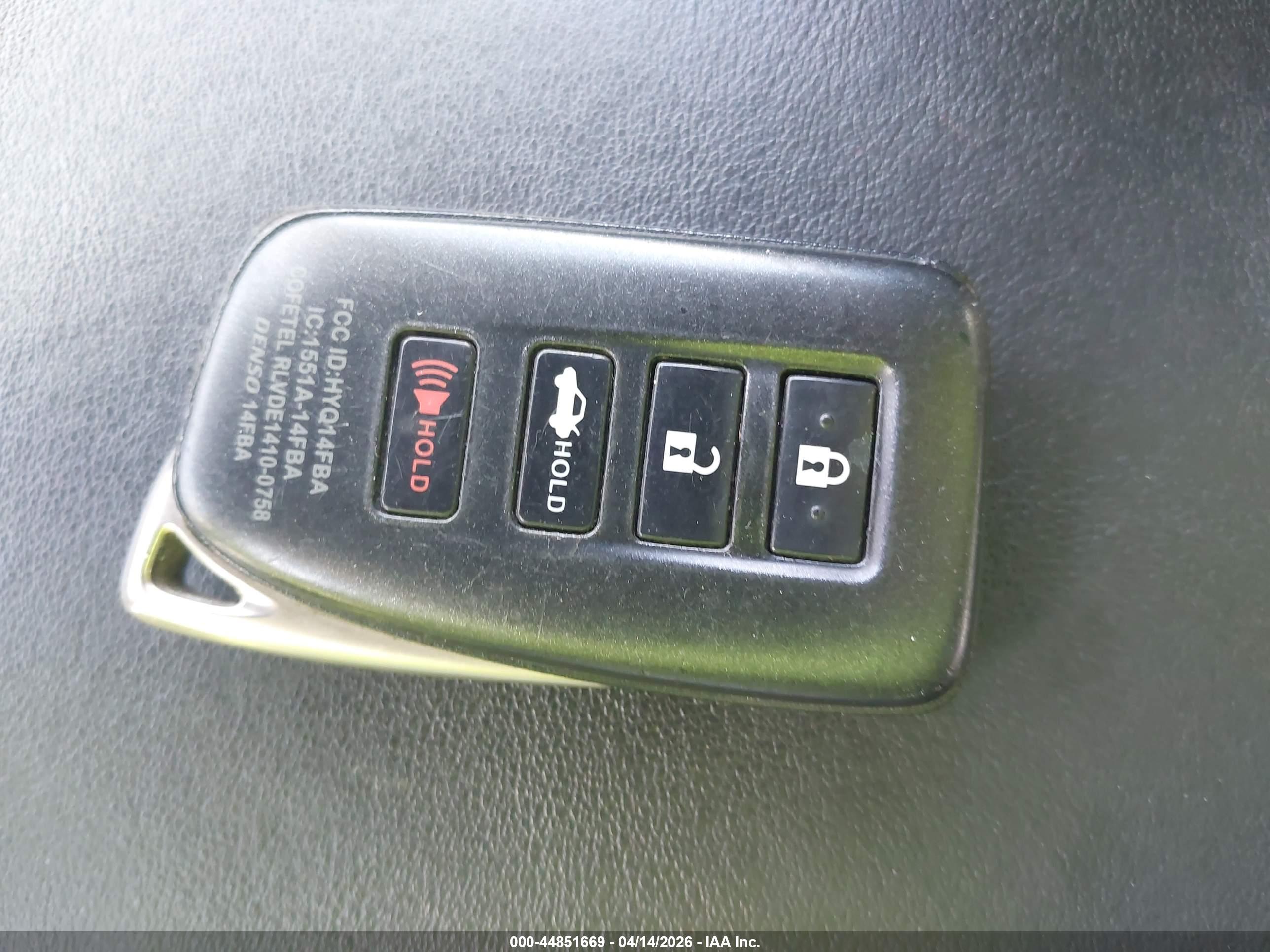 LEXUS ES image 11