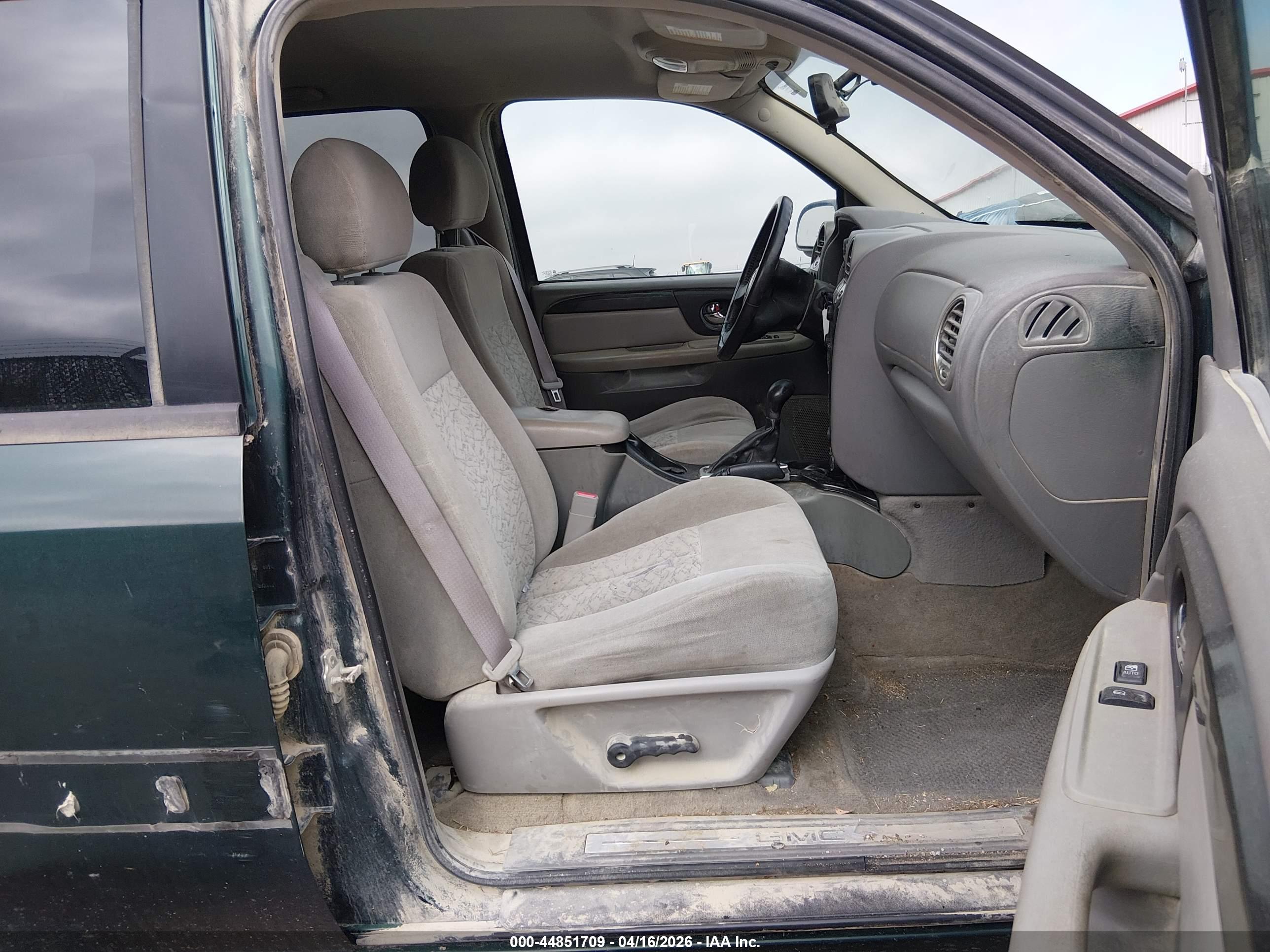 GMC ENVOY image 5