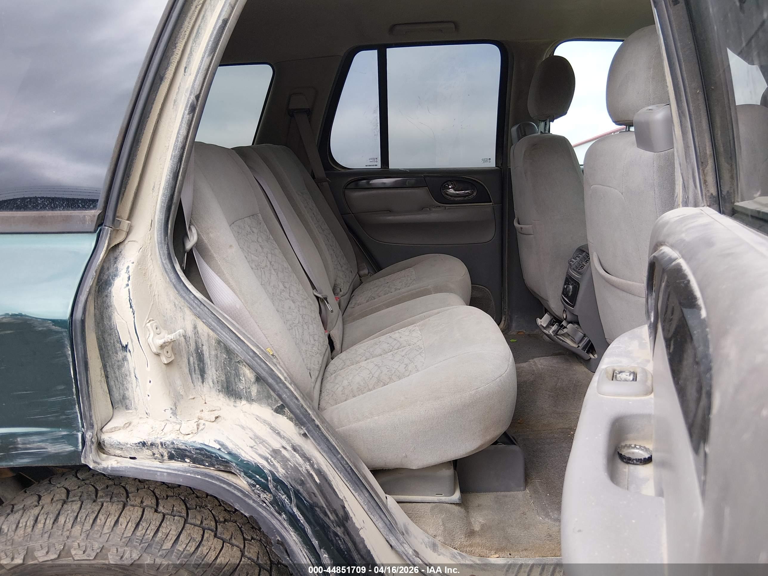 GMC ENVOY image 8
