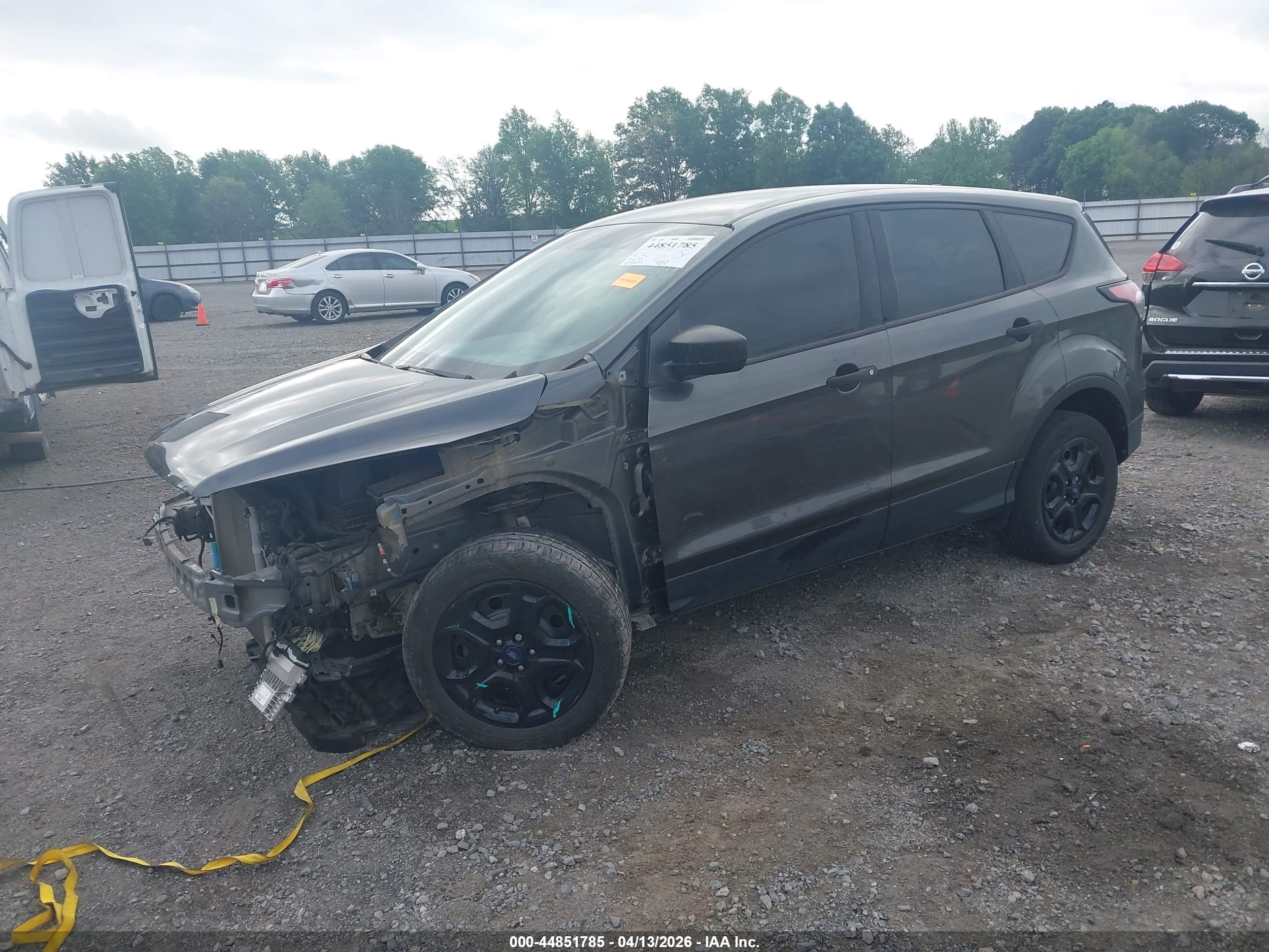 FORD ESCAPE image 2