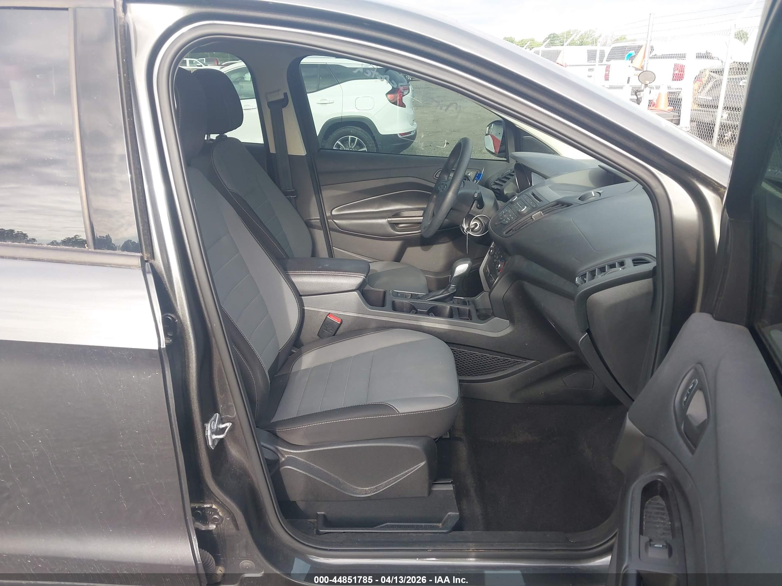 FORD ESCAPE image 5