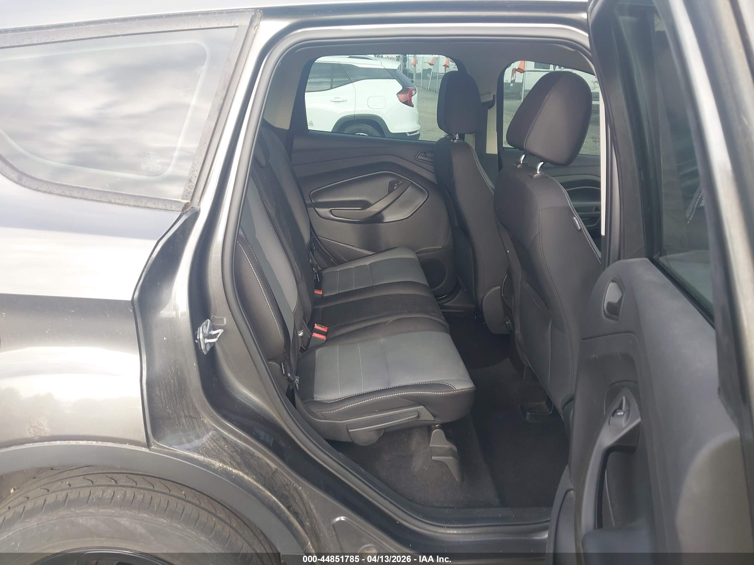 FORD ESCAPE image 8
