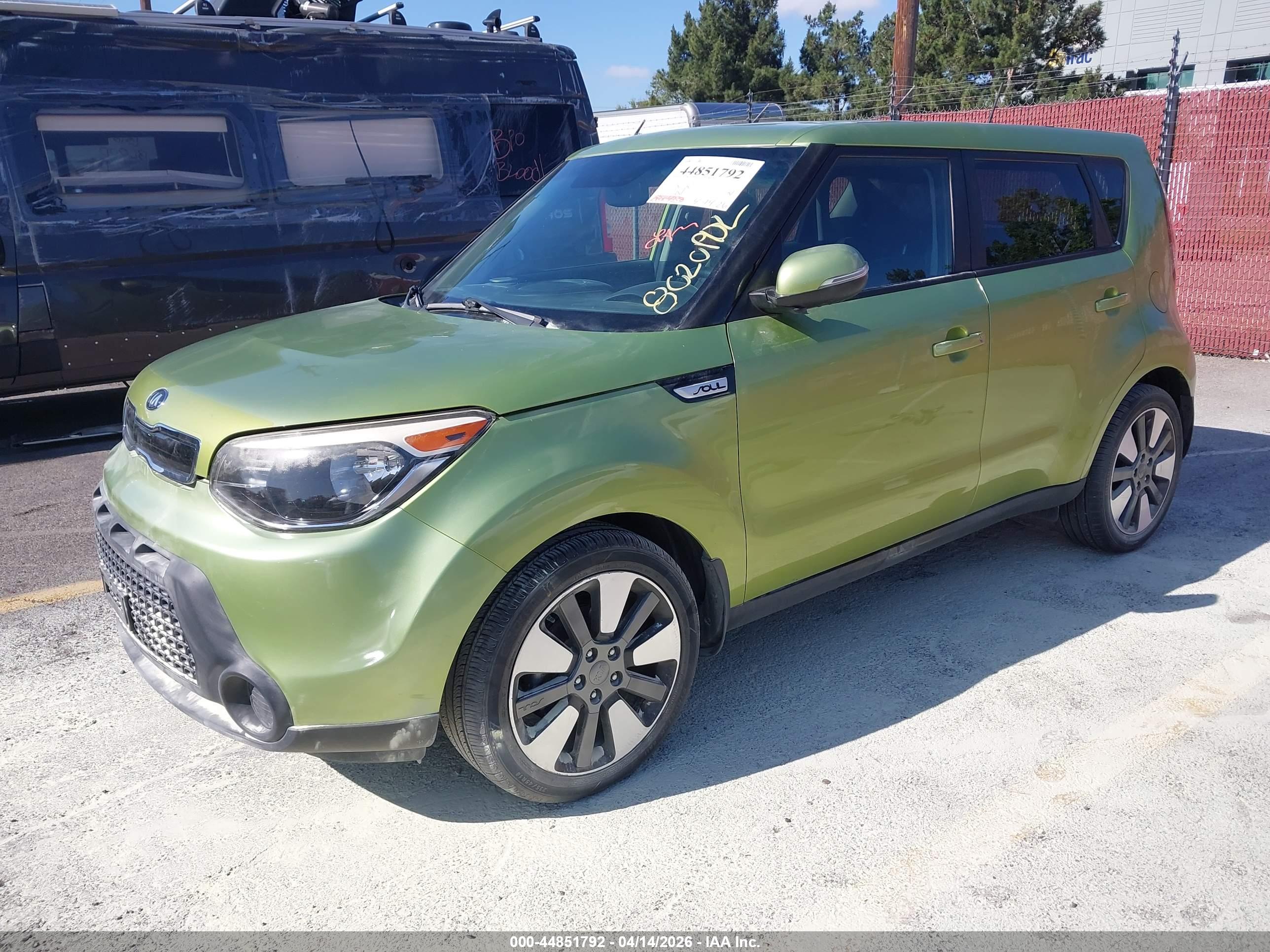 KIA SOUL image 2
