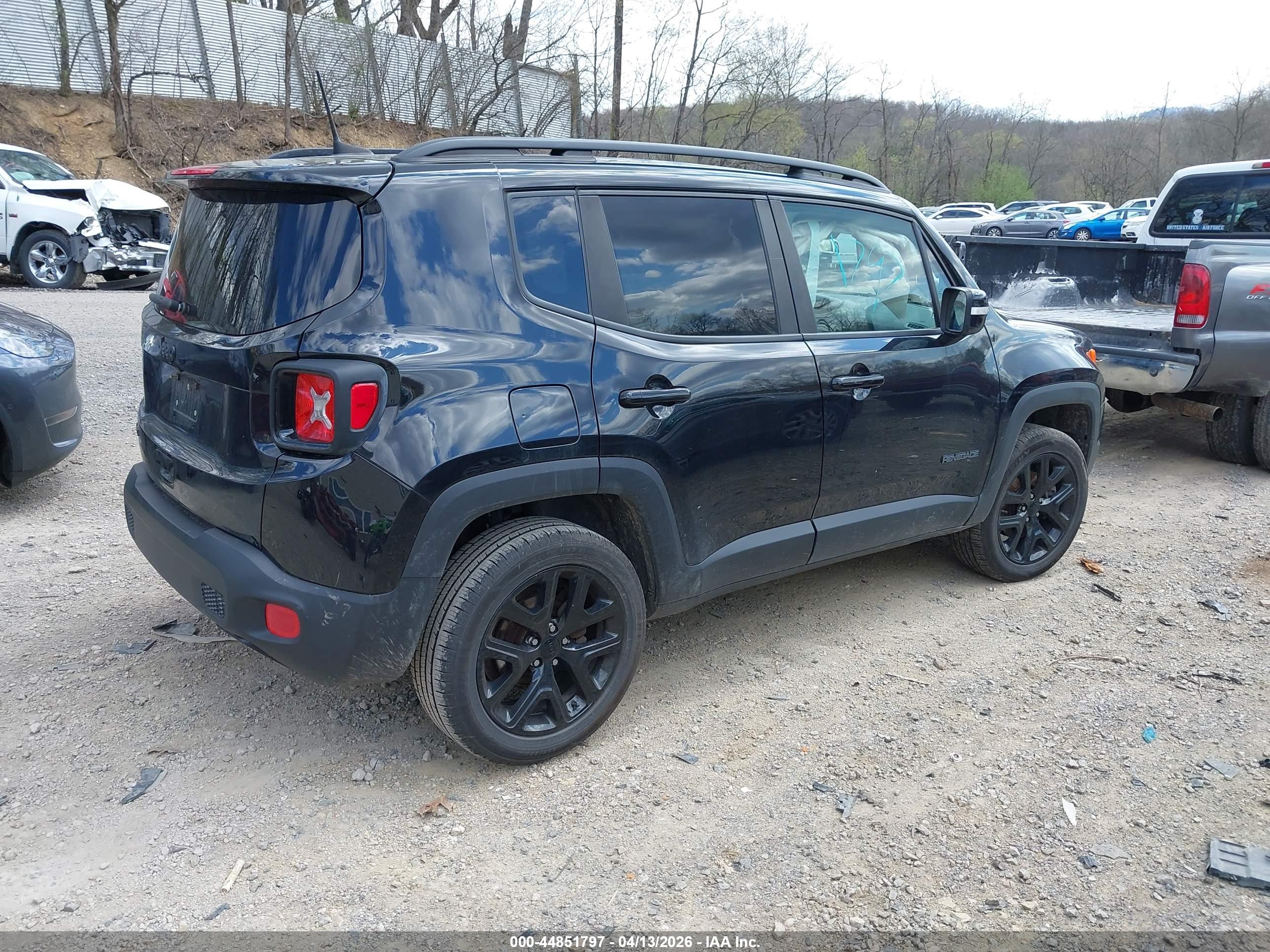 JEEP RENEGADE image 4