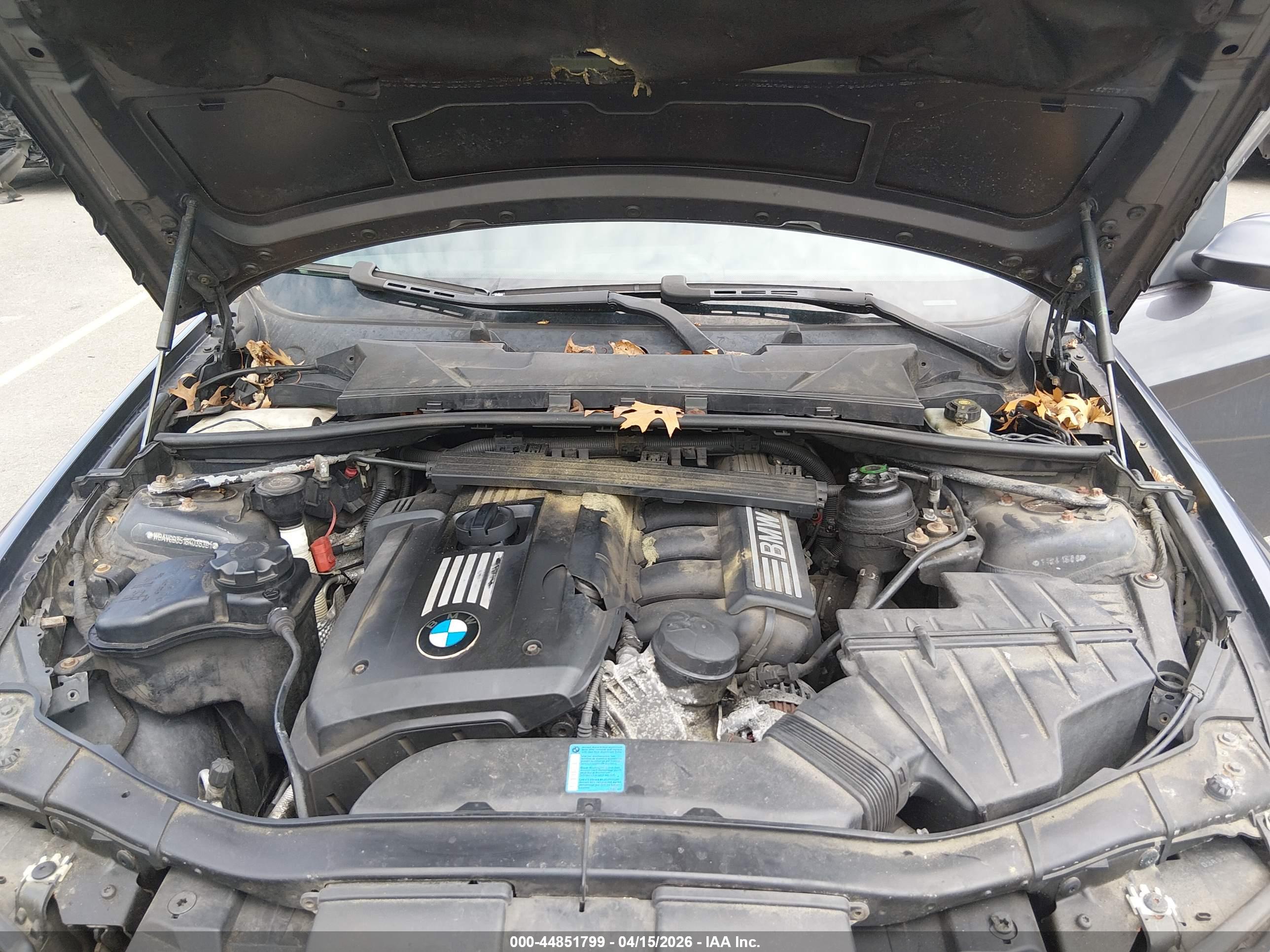BMW 328XI image 10