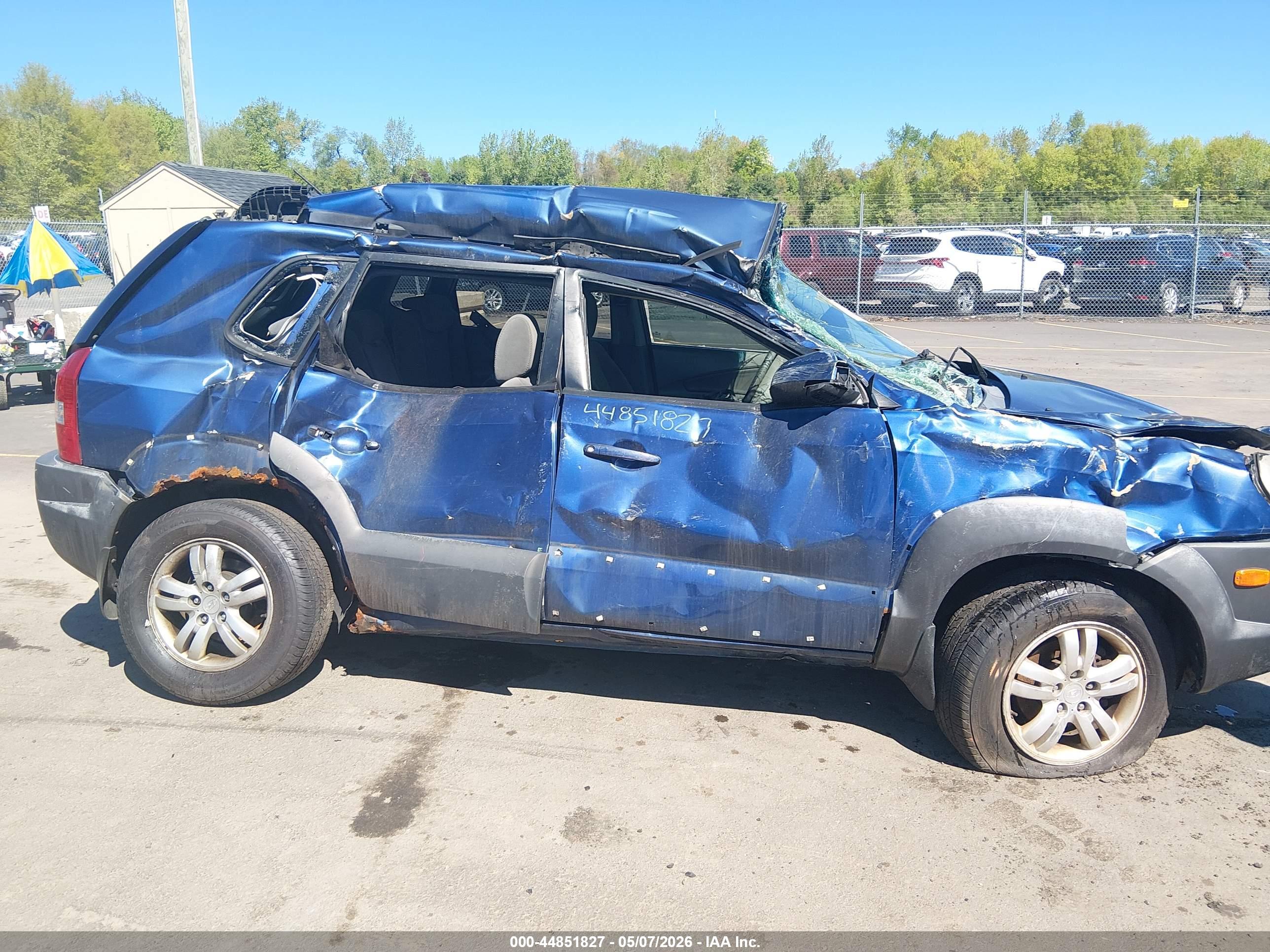 HYUNDAI TUCSON image 6