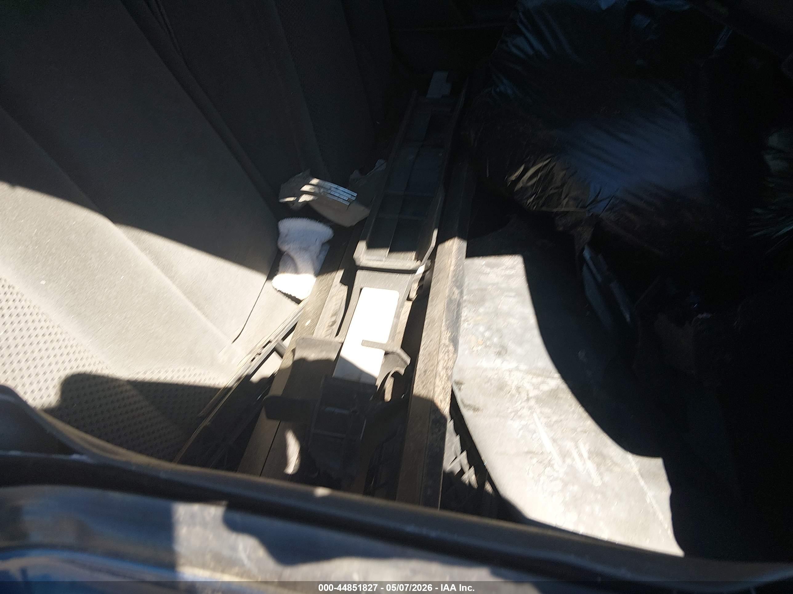 HYUNDAI TUCSON image 8