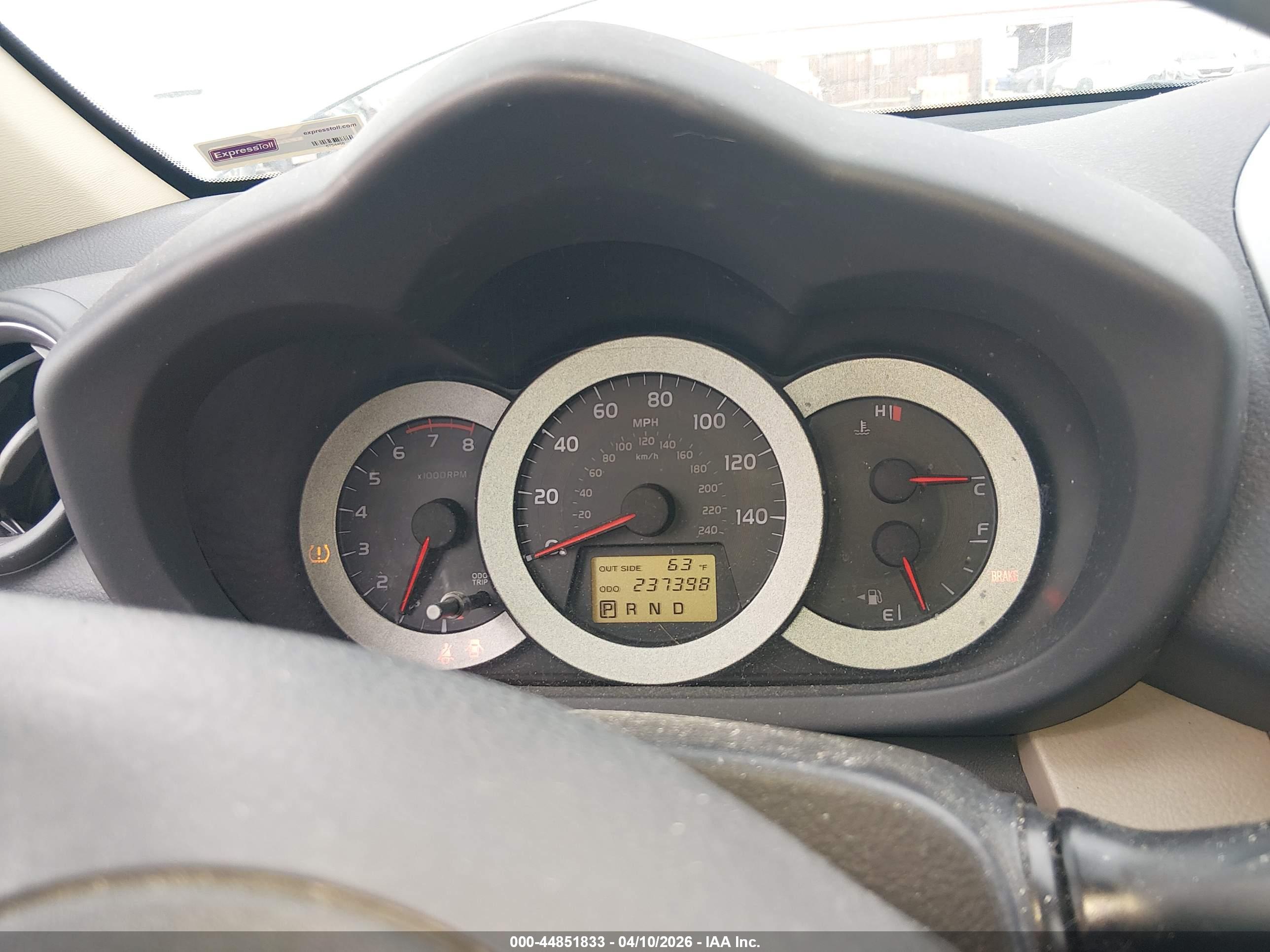 TOYOTA RAV4 image 7
