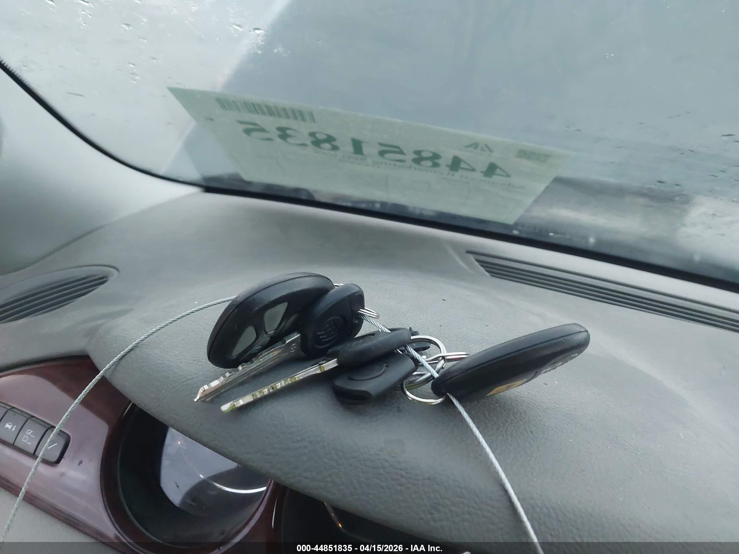 BUICK LUCERNE image 11