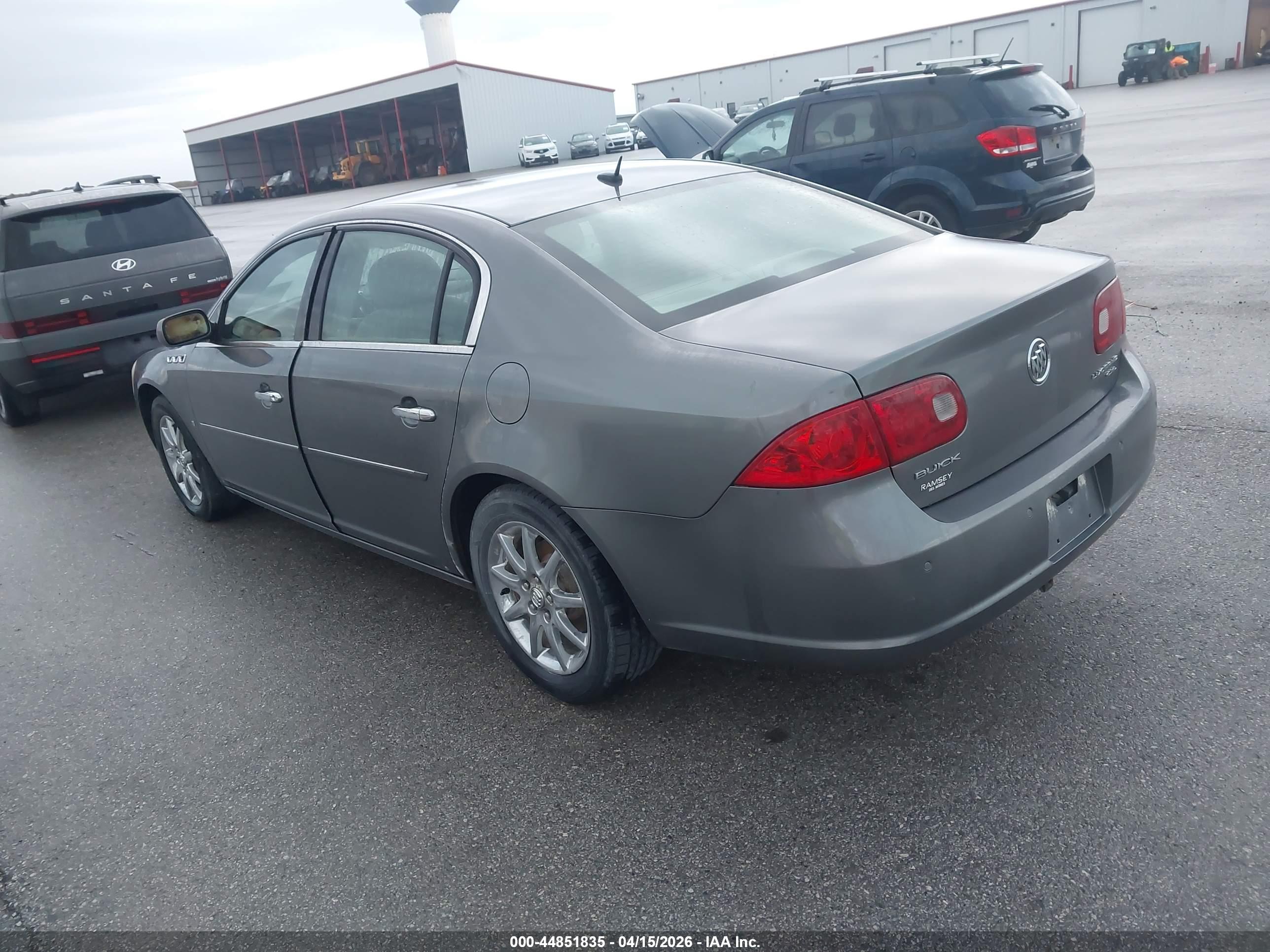 BUICK LUCERNE image 3