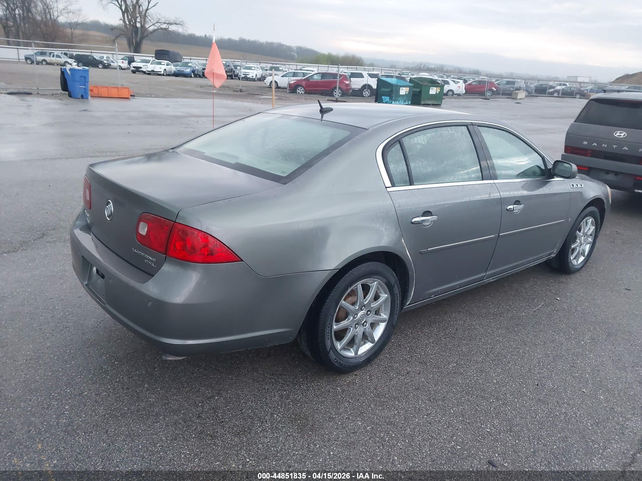 BUICK LUCERNE image 4