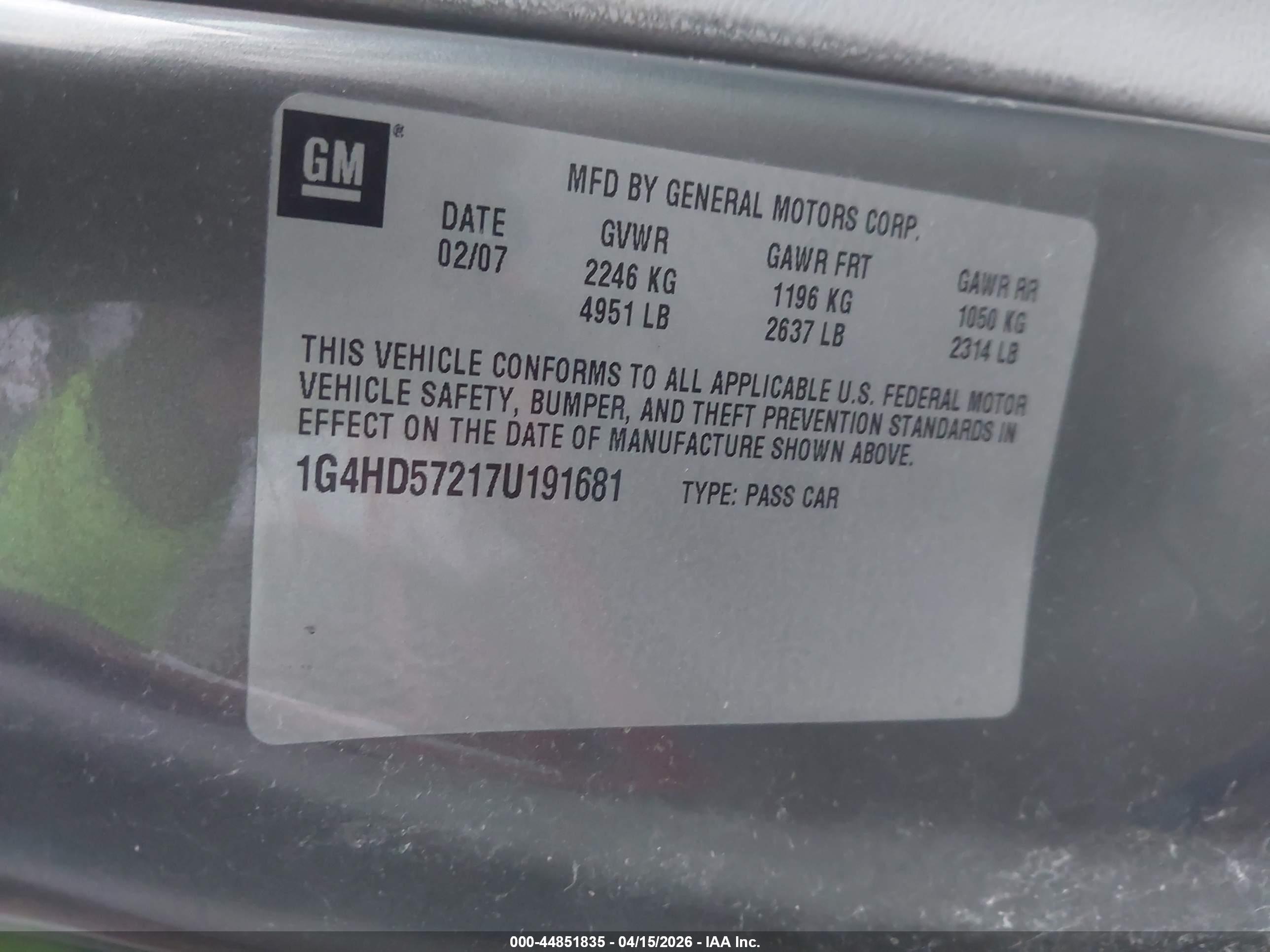 BUICK LUCERNE image 9