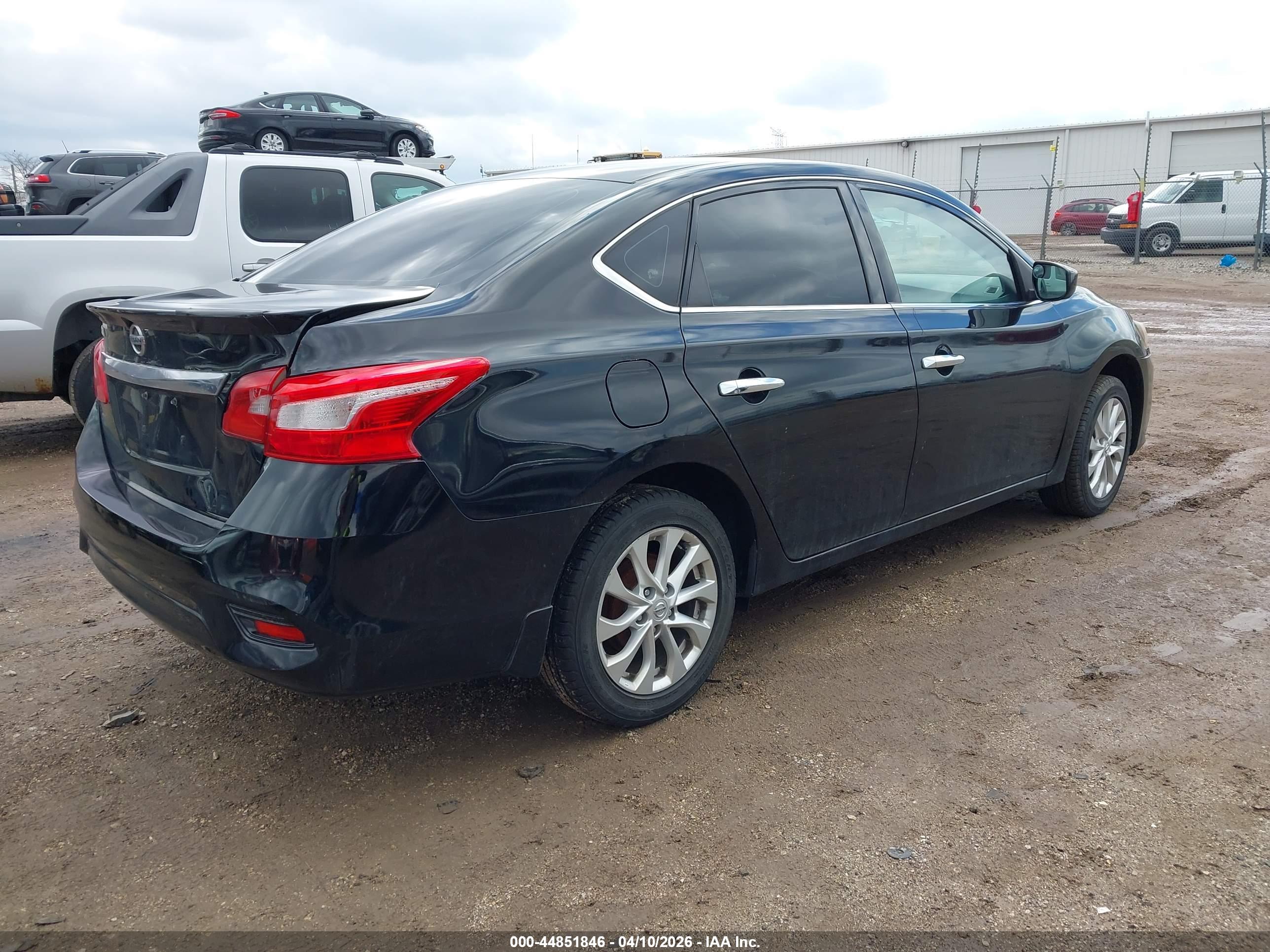NISSAN SENTRA image 4