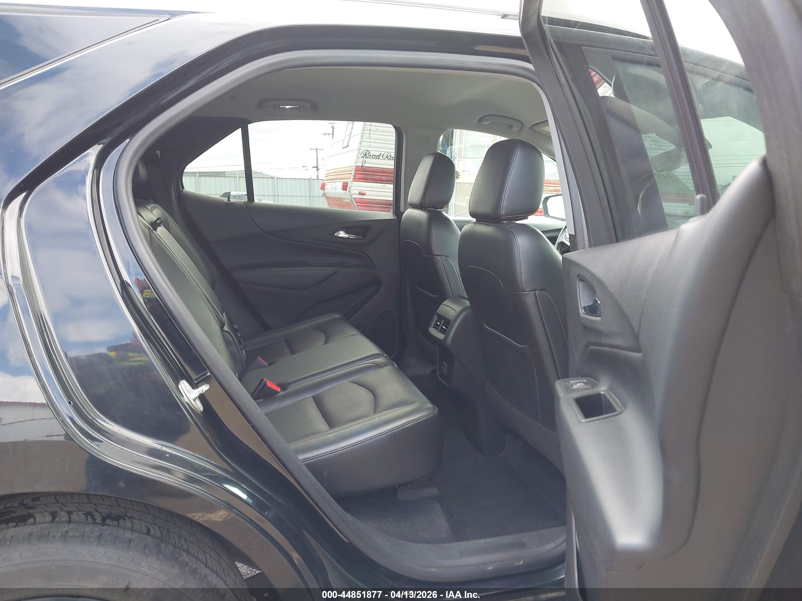 CHEVROLET EQUINOX image 8