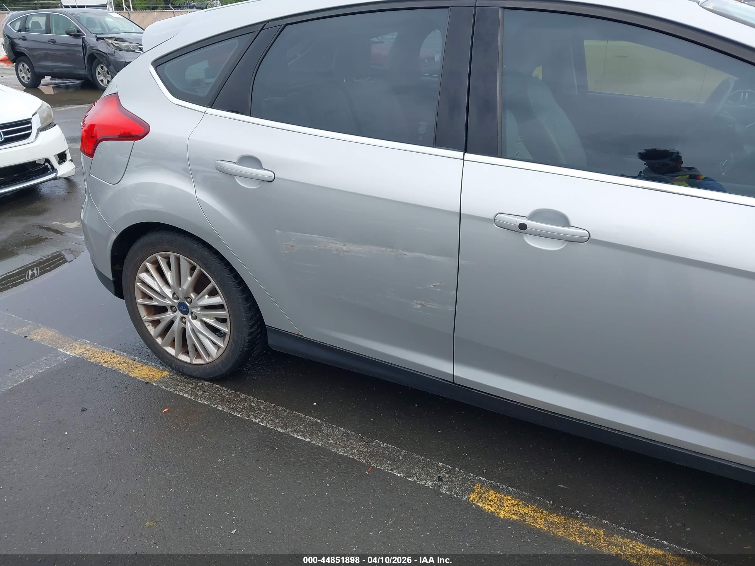 FORD FOCUS image 6