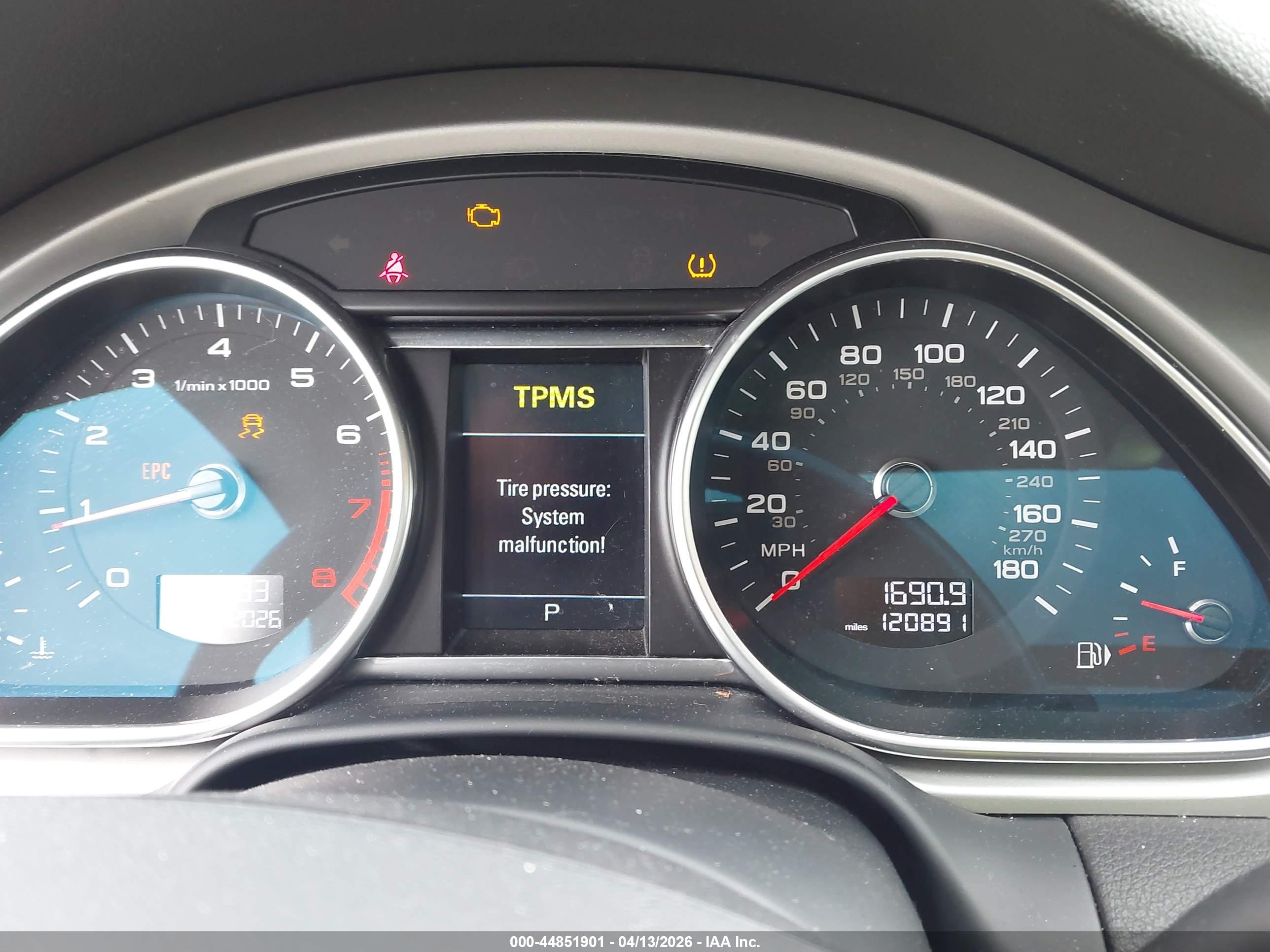 AUDI Q7 image 7
