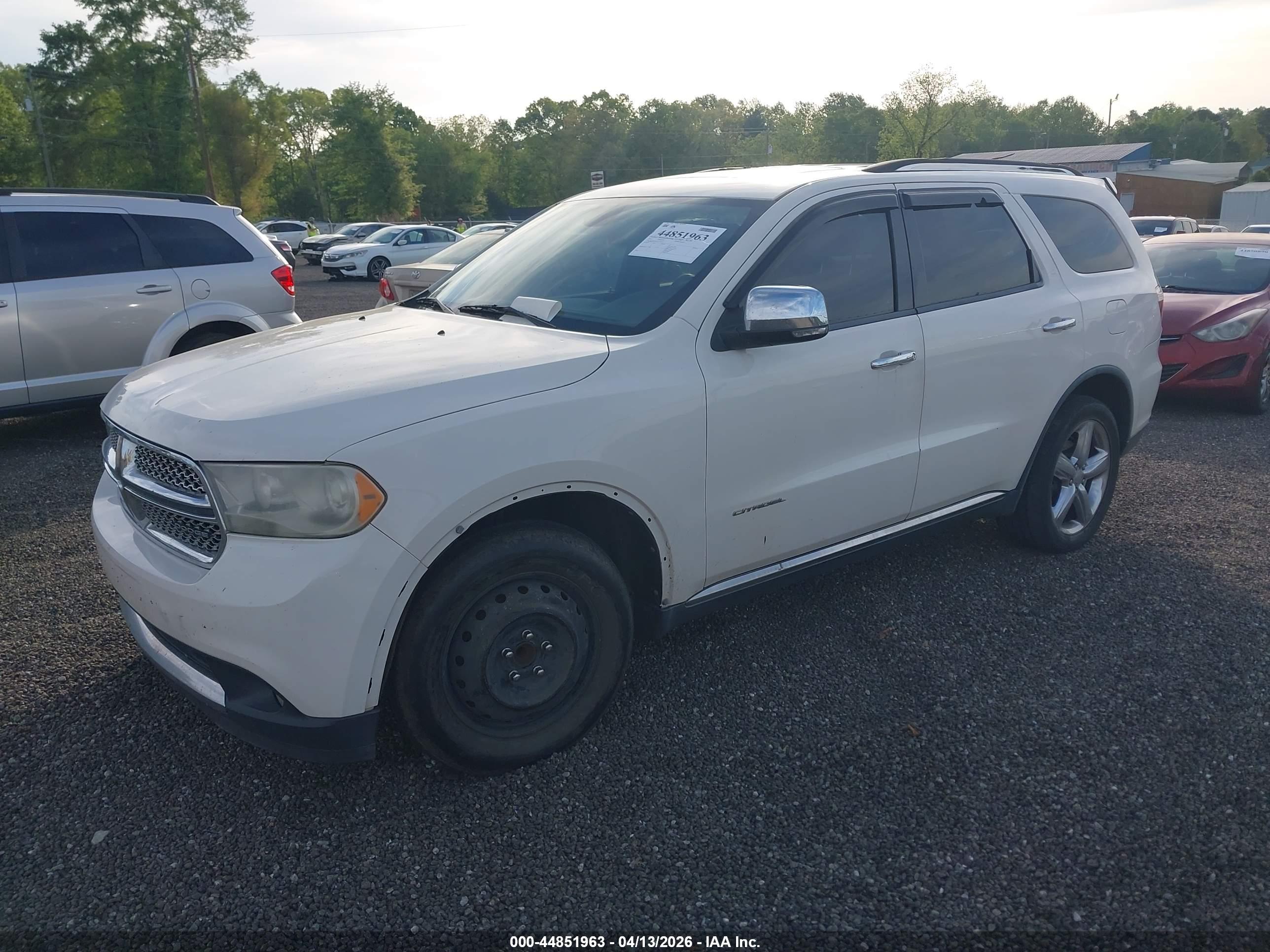 DODGE DURANGO image 2