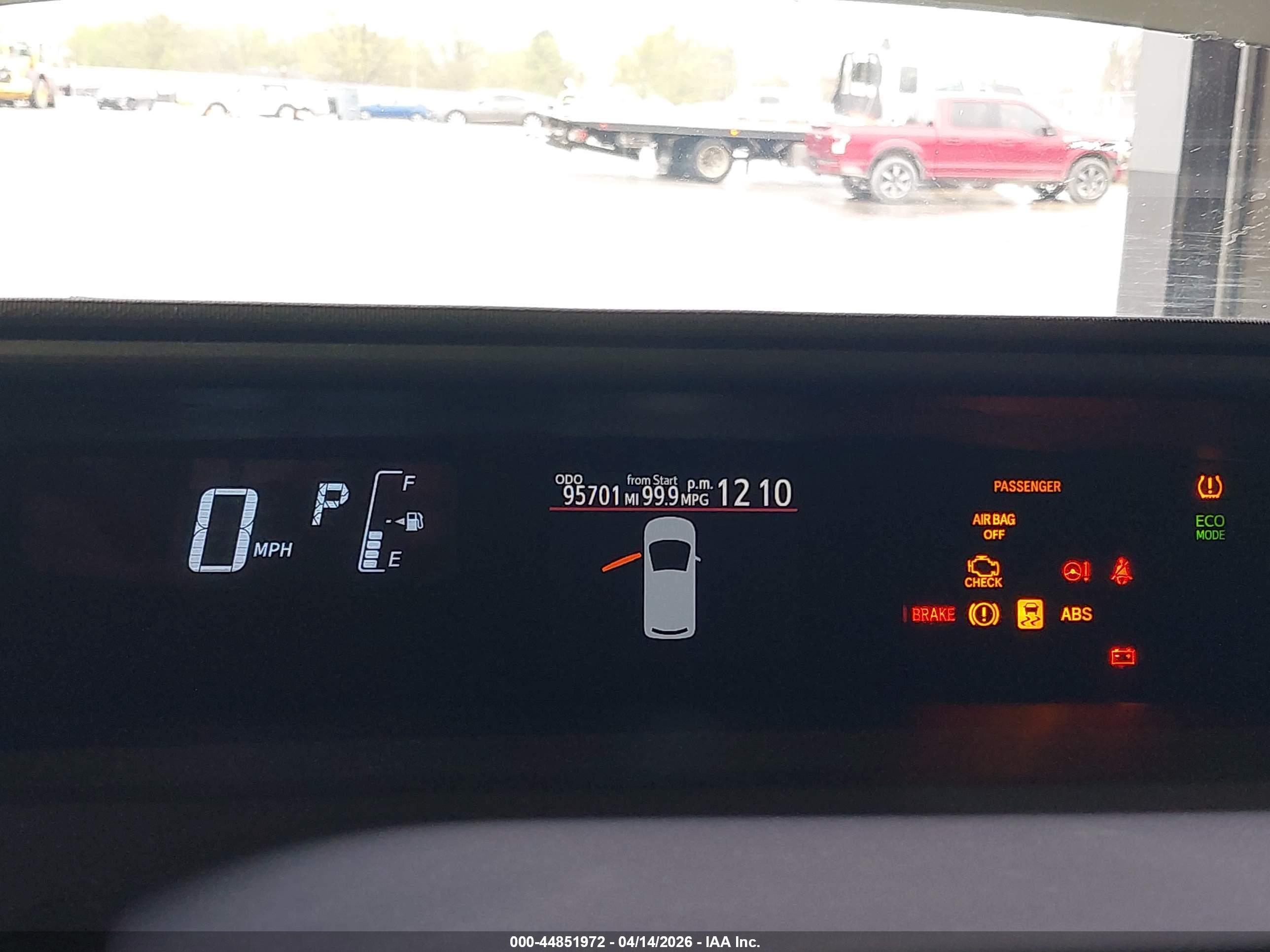 TOYOTA PRIUS image 7