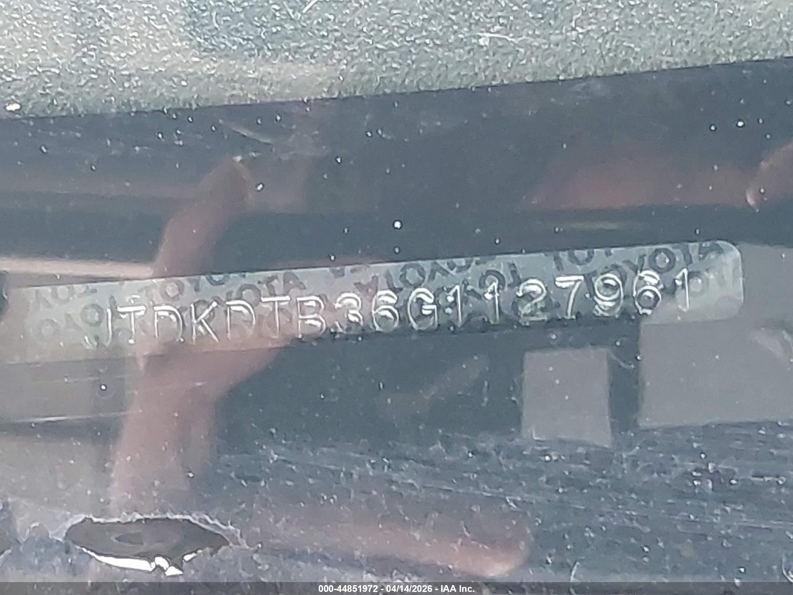 TOYOTA PRIUS image 9