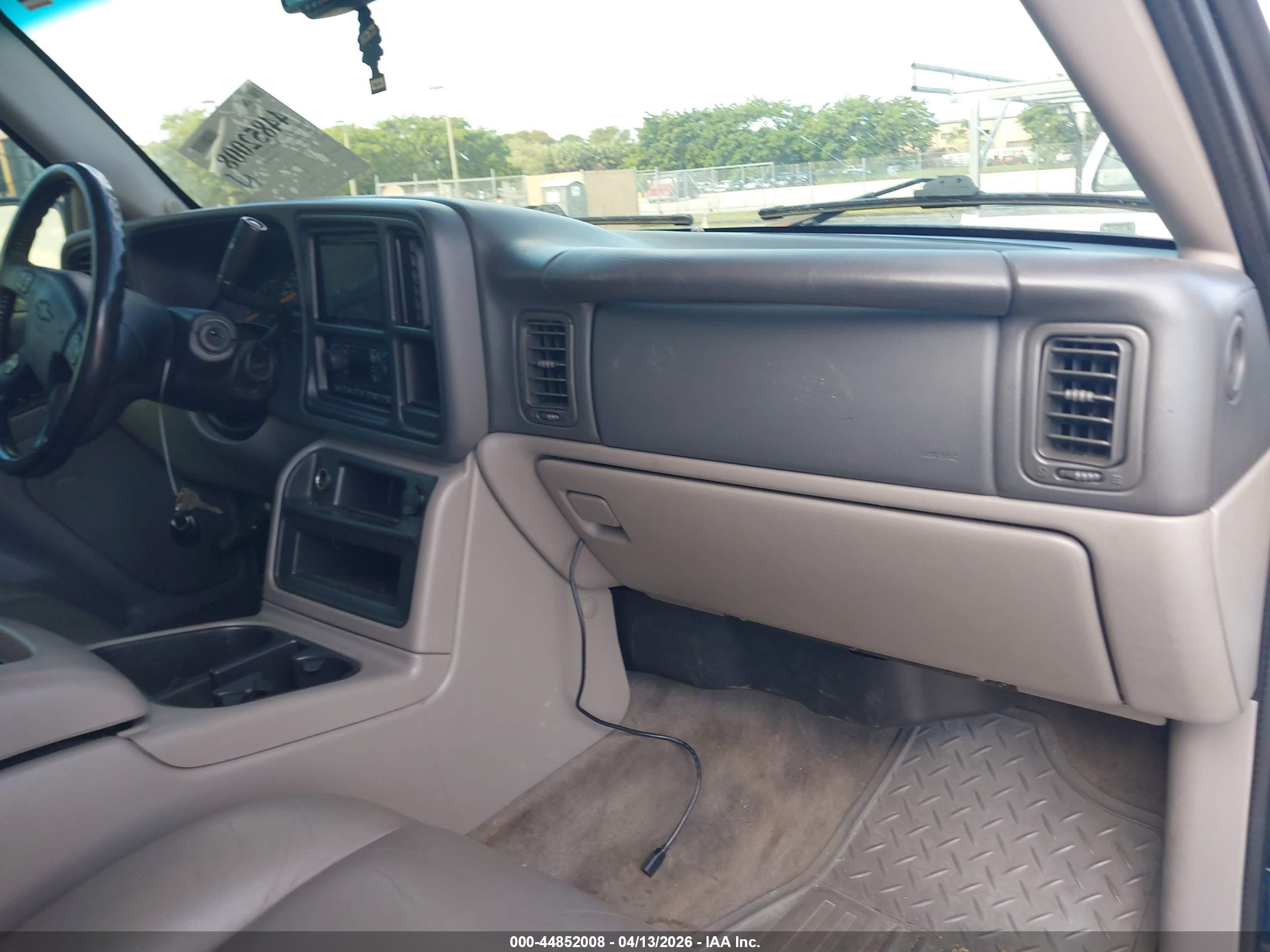 CHEVROLET AVALANCHE image 5
