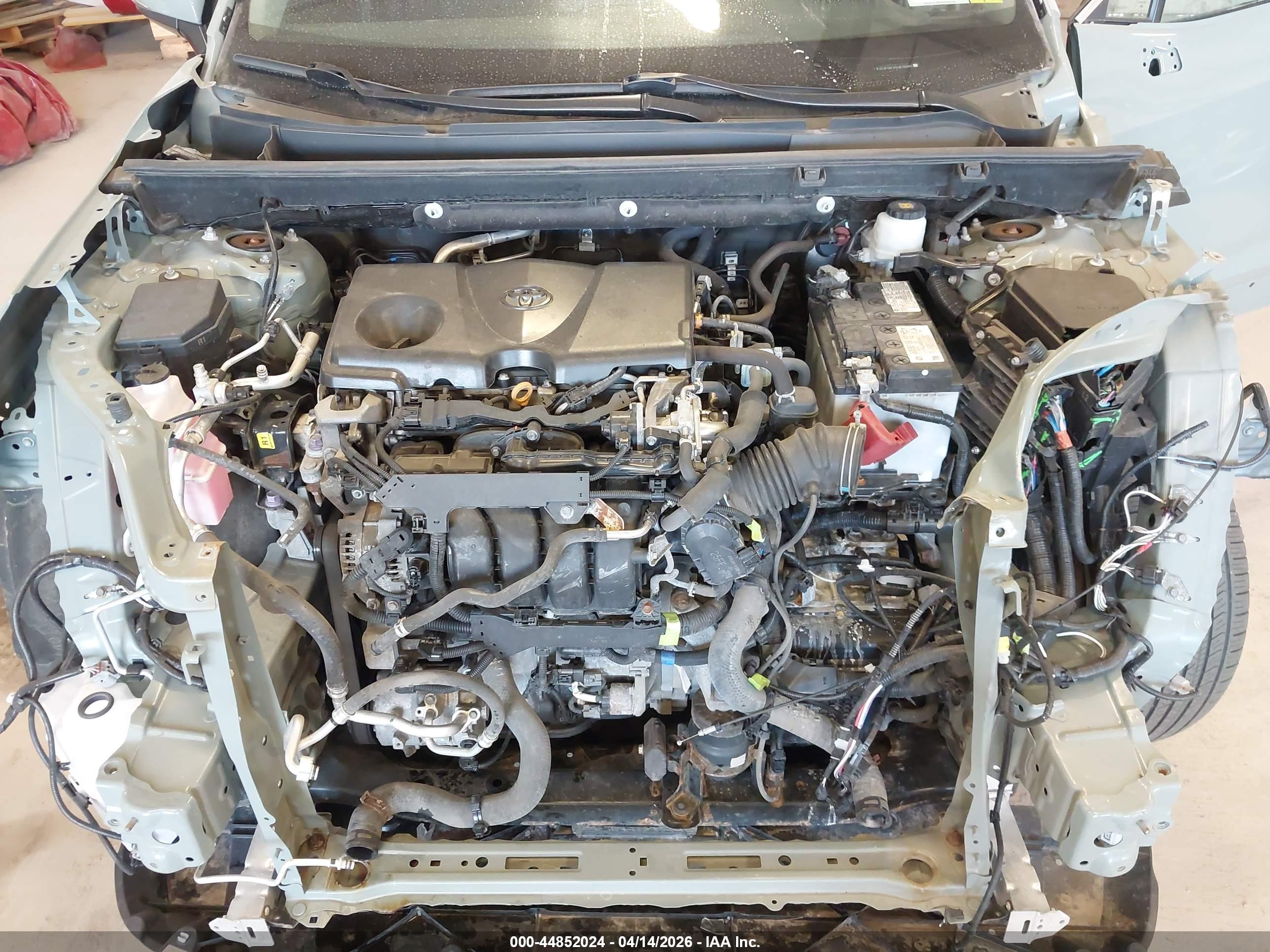 TOYOTA RAV4 image 10