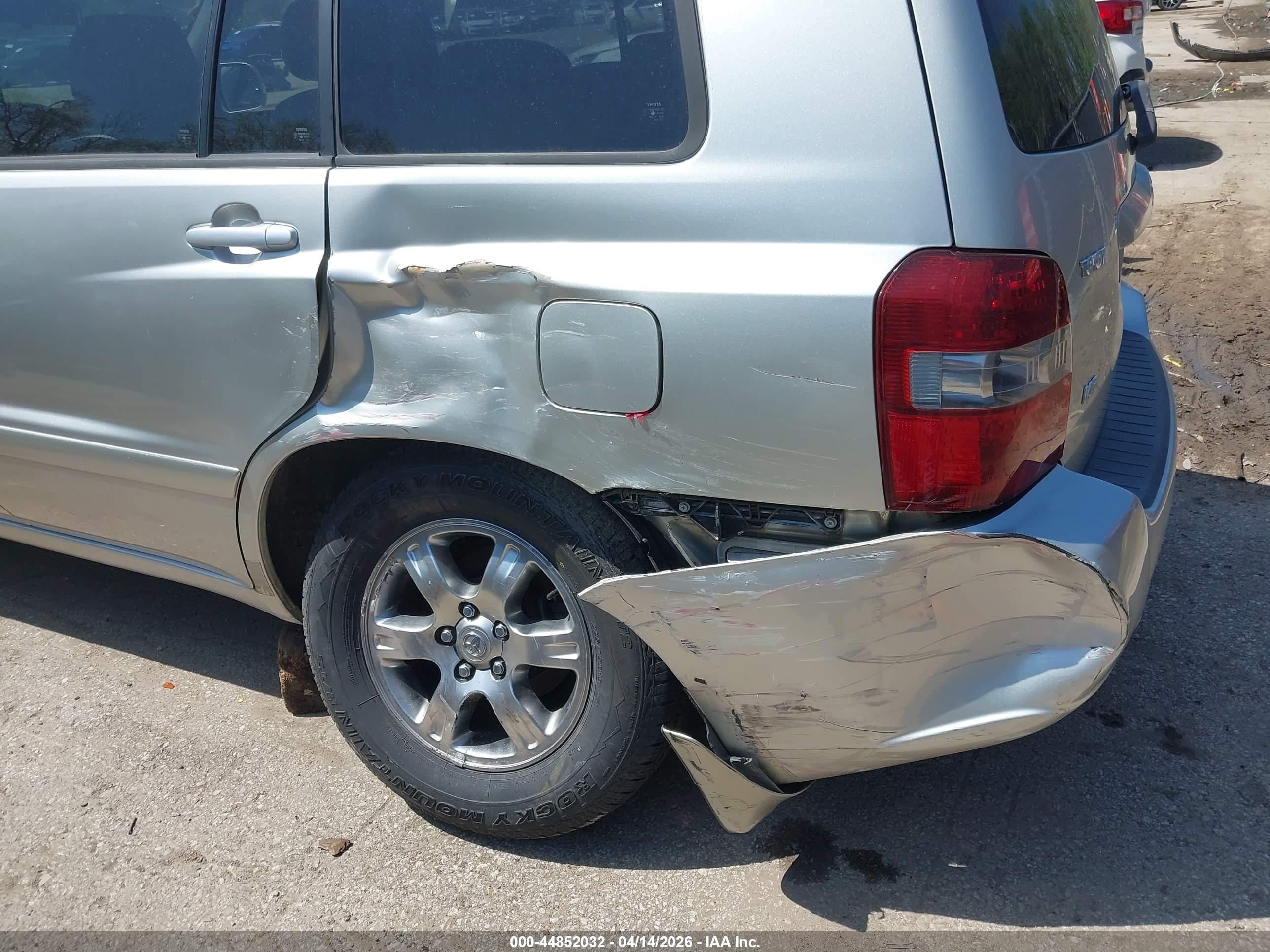 TOYOTA HIGHLANDER image 6