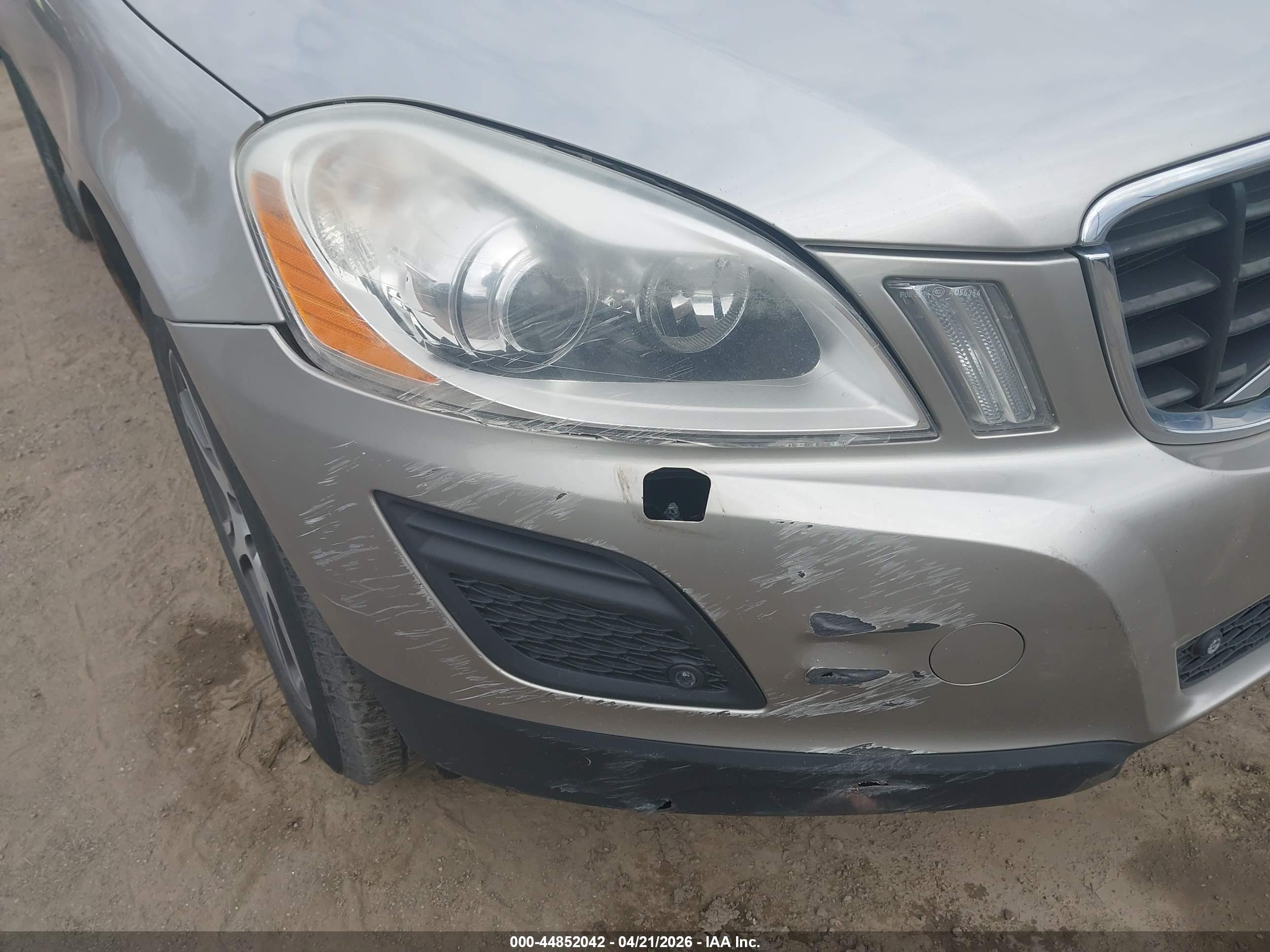 VOLVO XC60 image 6