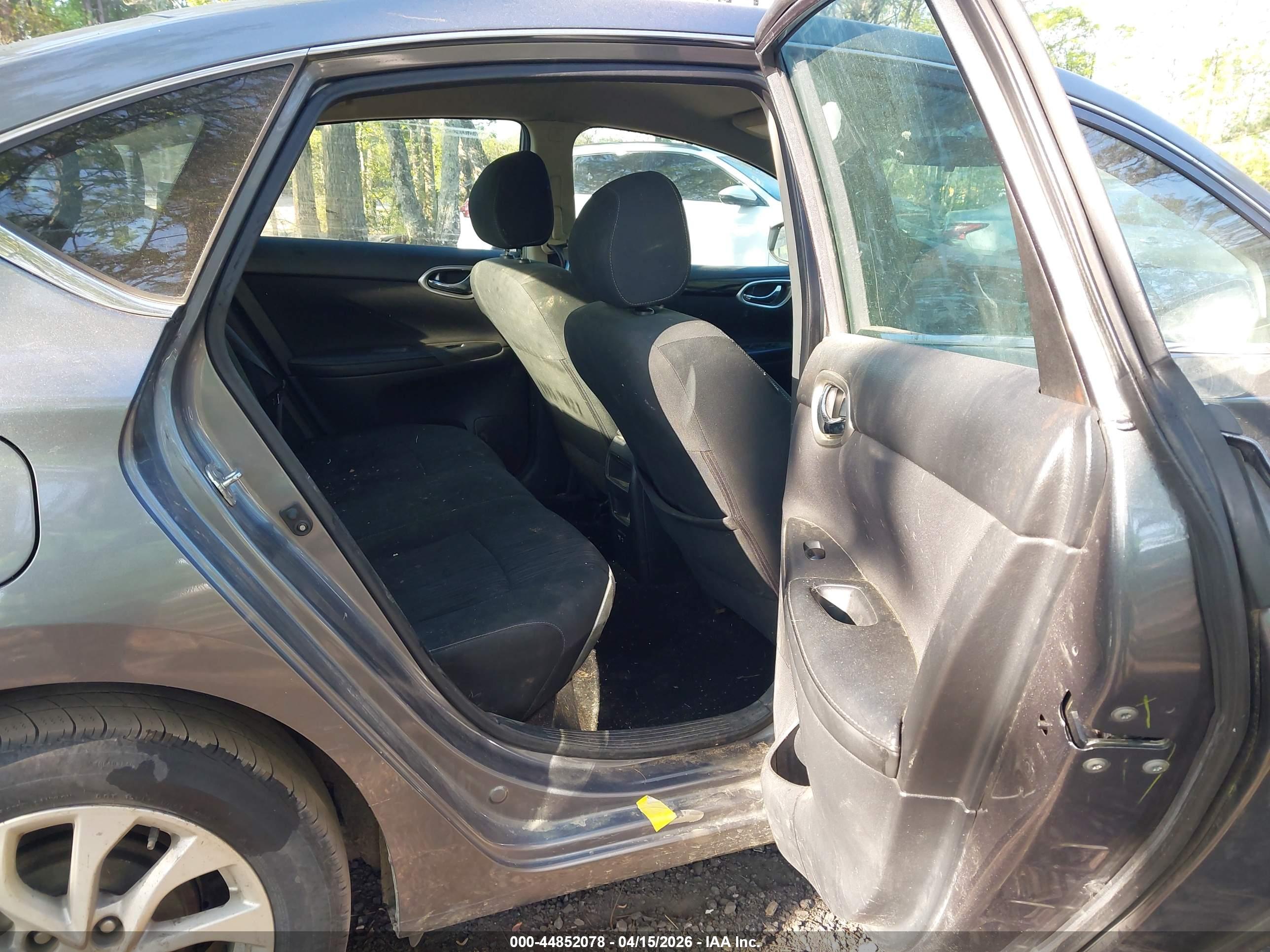 NISSAN SENTRA image 8